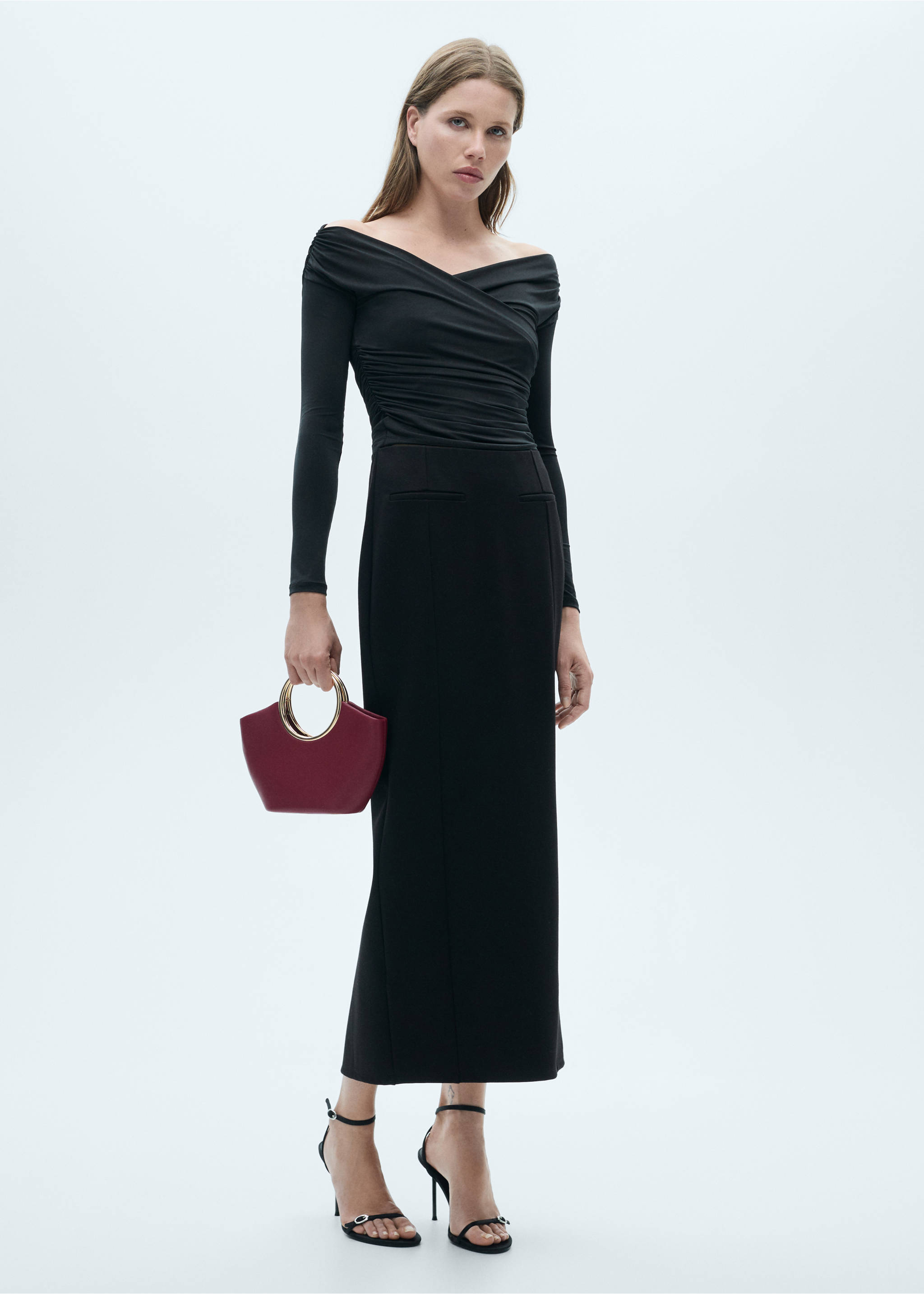 T-Shirt mit überkreuztem Design - Allgemeine Ansicht, Schwarz. Ref: 77065672-00.