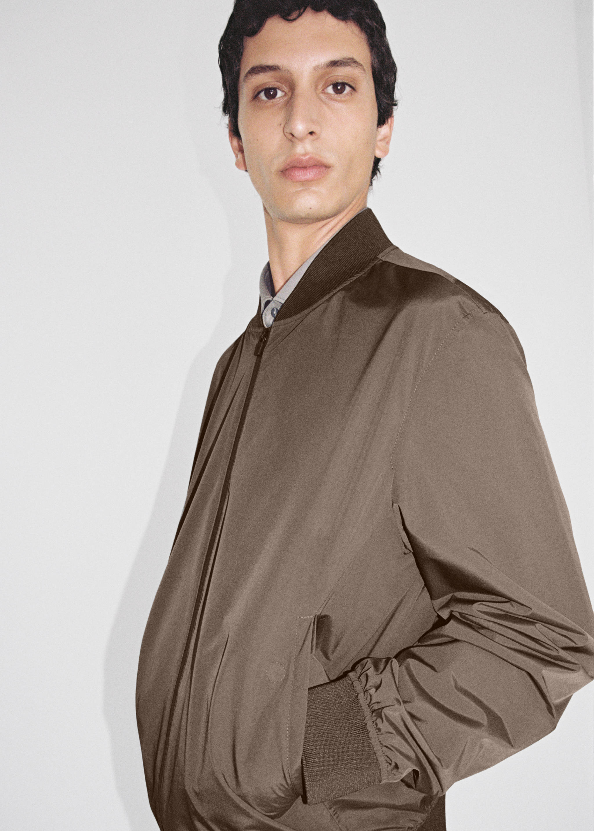 Bomber jacket in waterproof technical fabric - Details of the article 3, Brown. Ref: 77065962-00.