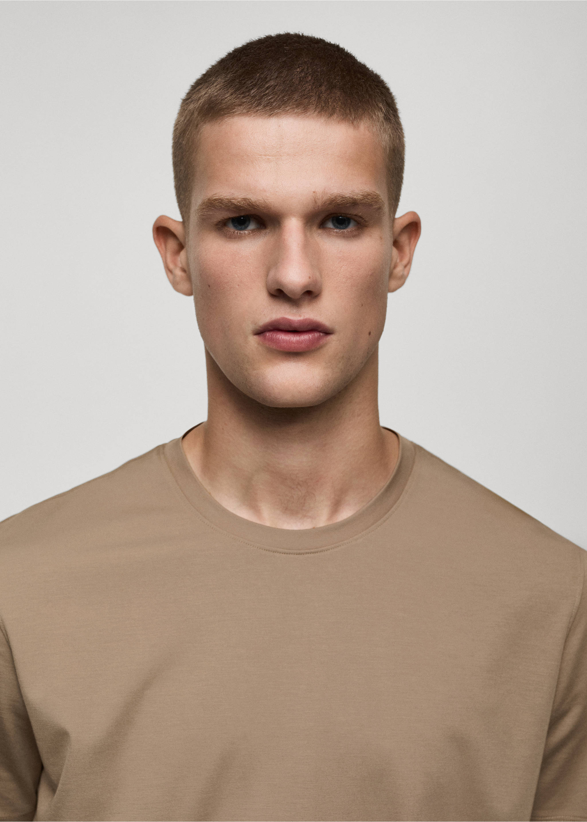 Crease-resistant comfort stretch t-shirt - Details of the article 1, Medium Brown. Ref: 77065966-00.