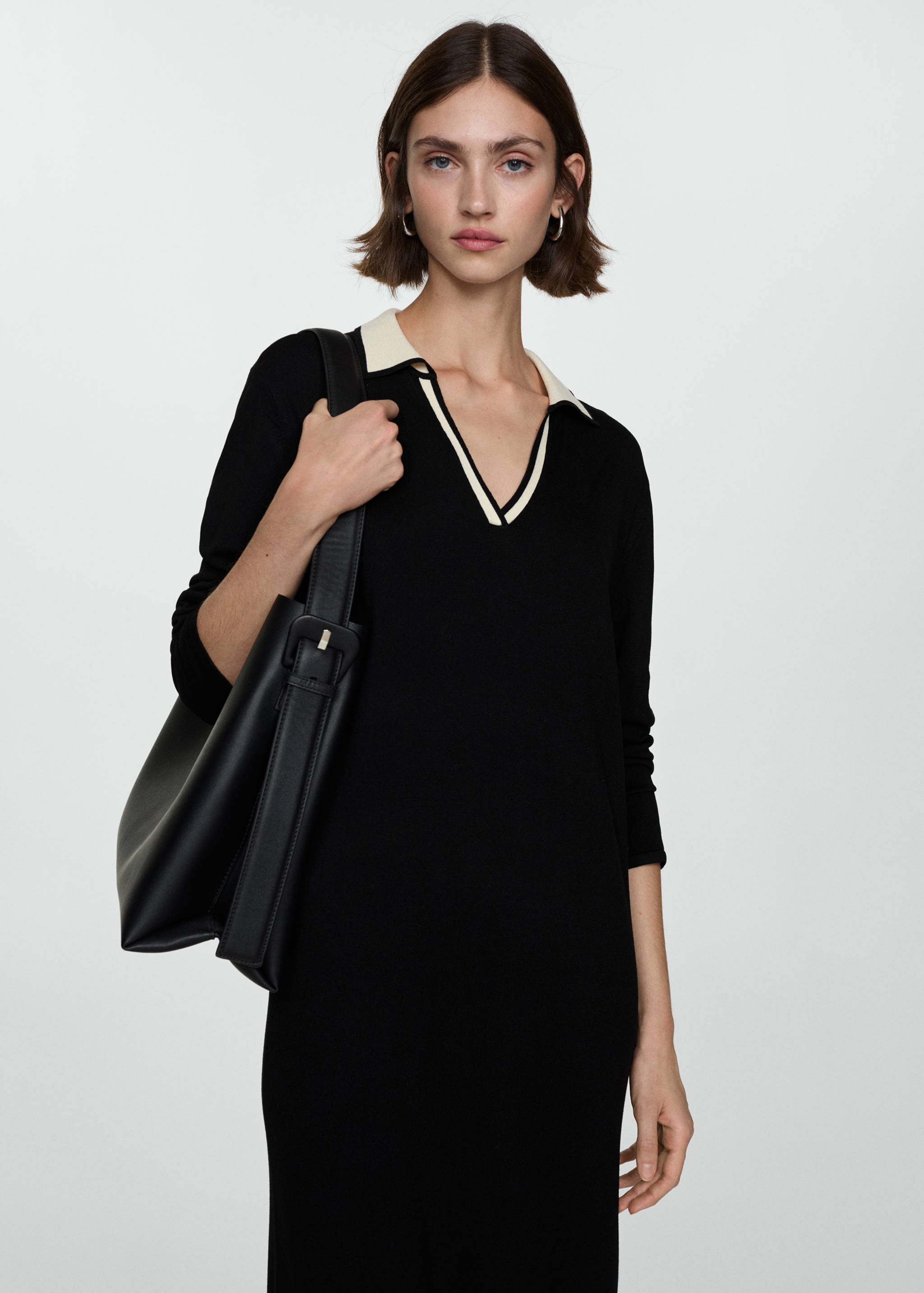 Knitted dress with contrasting collar - Medium plane