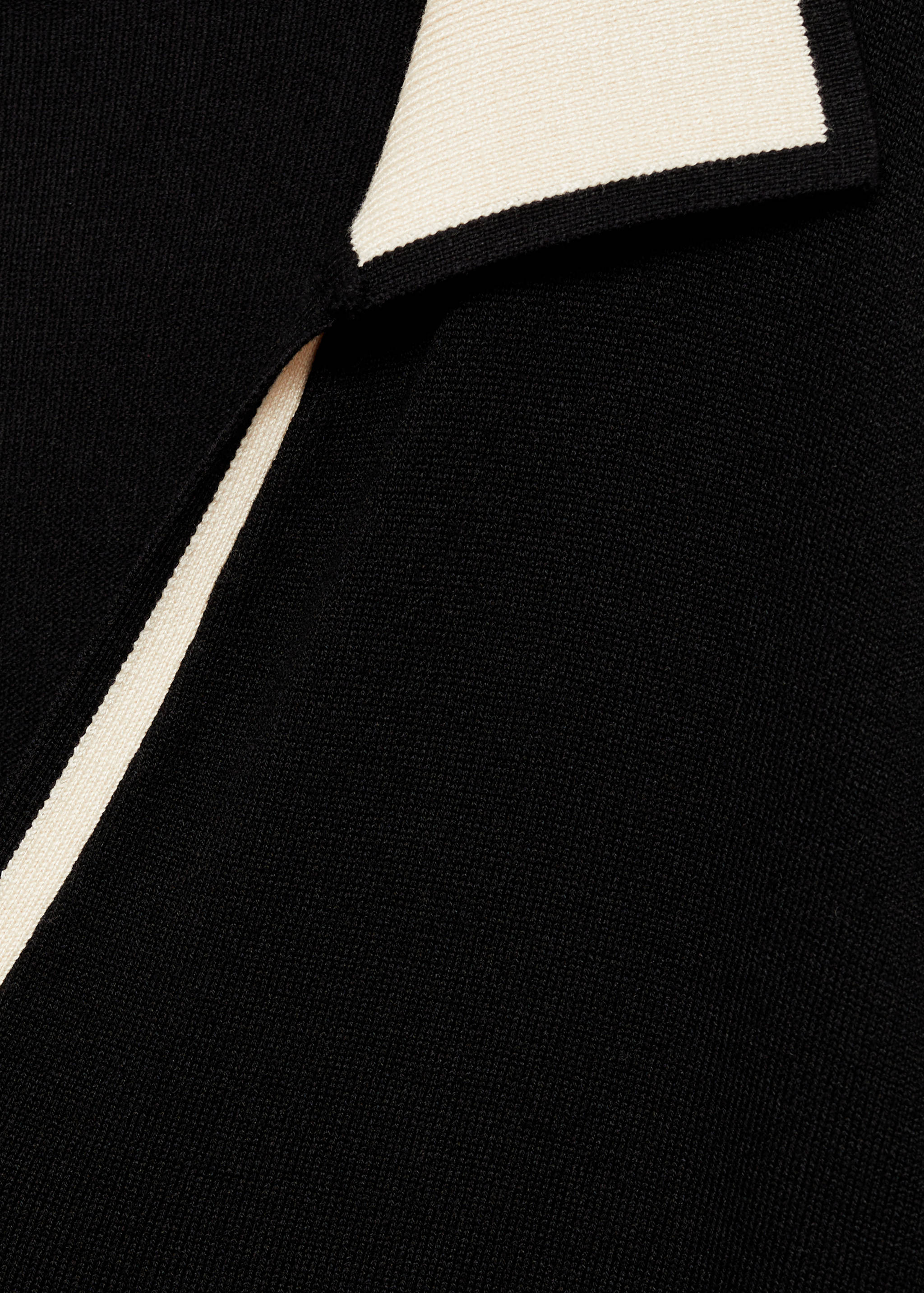 Knitted dress with contrasting collar - Details of the article 0