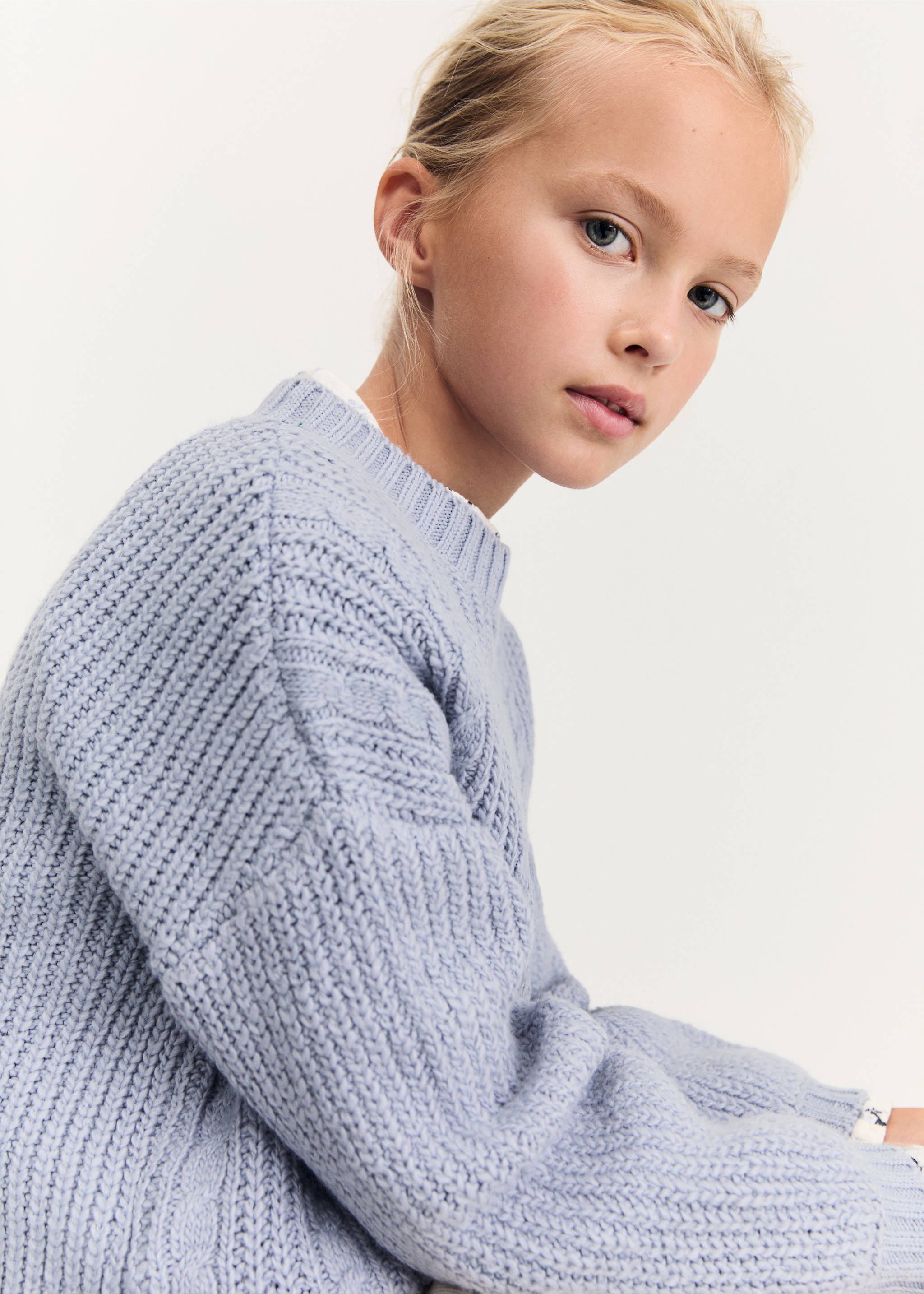 Pullover mit Zopfmuster - Detail des Artikels 1, Himmelblau. Ref: 77065981-00.