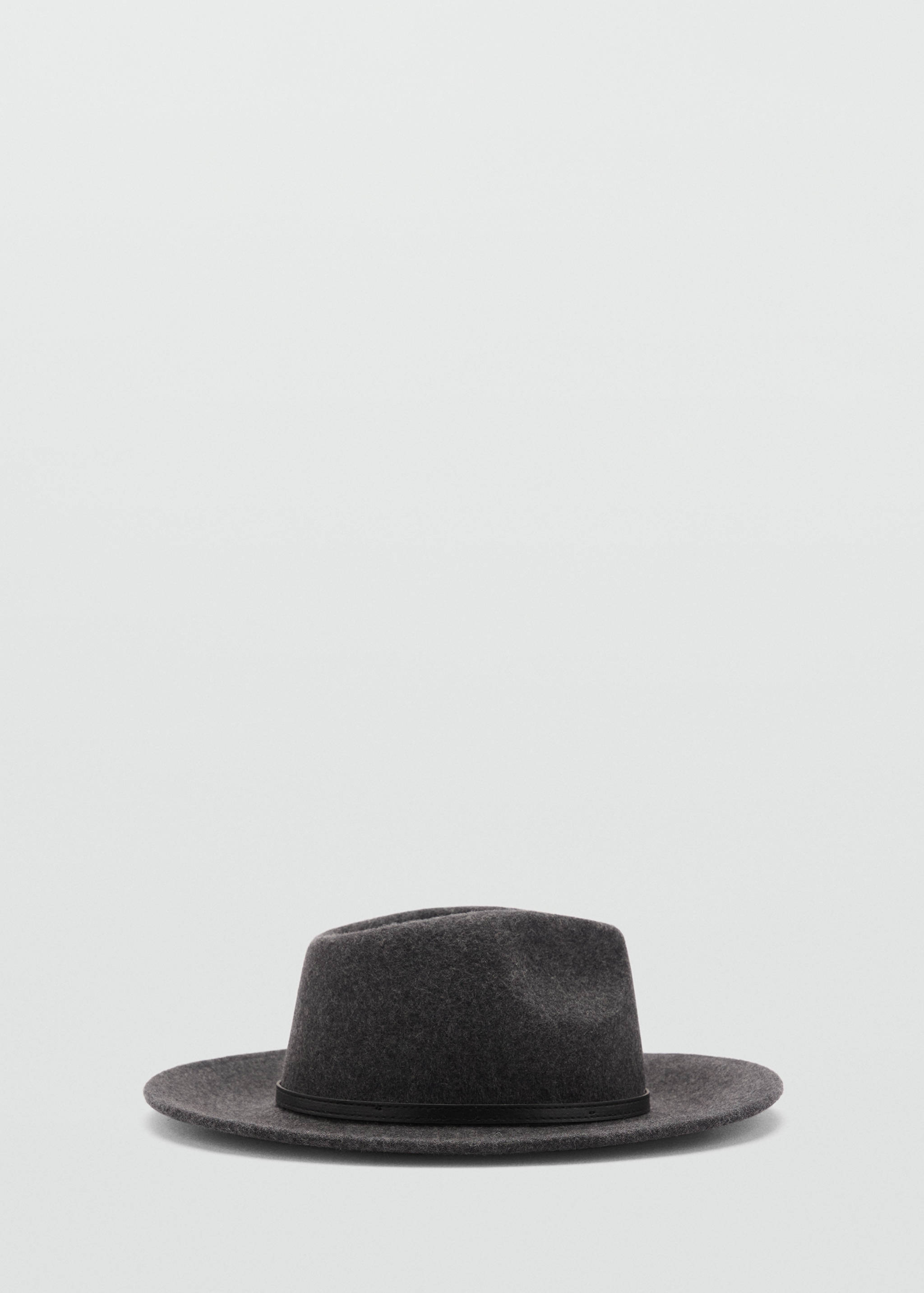 Woollen hat with decorative ribbon - Article without model