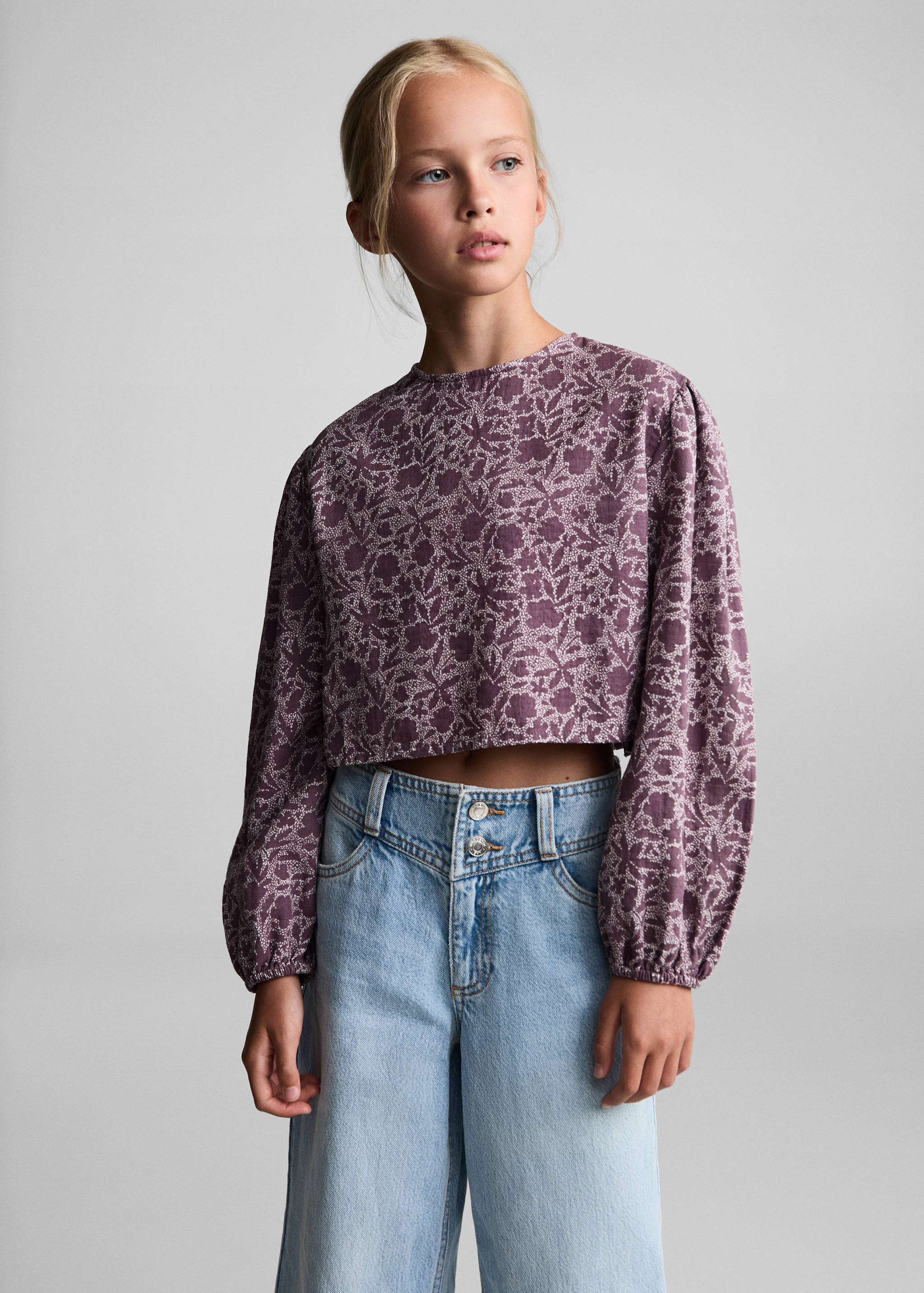 Blugi culottes cu cusături decorative - Plan mediu