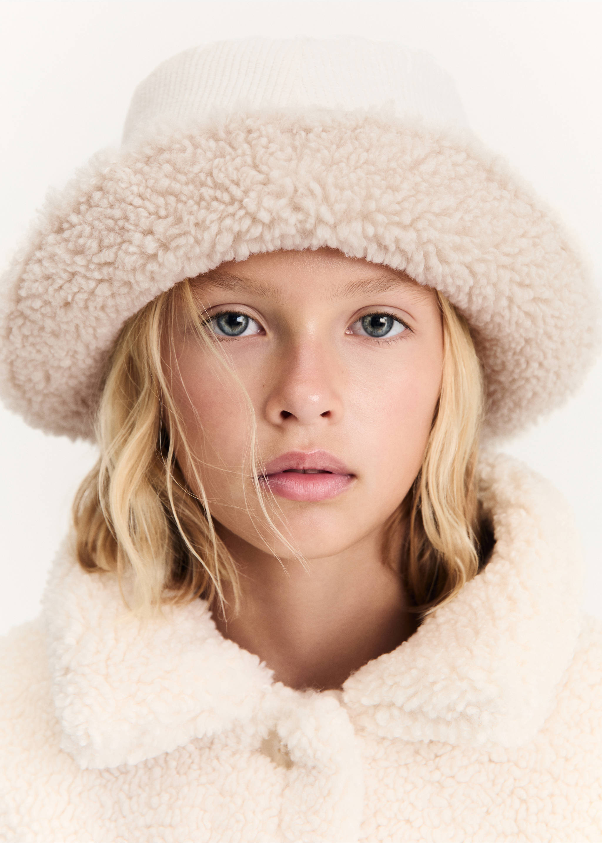 Gorro bucket reversible - Plano general, Crudo. Ref: 77066746-00.