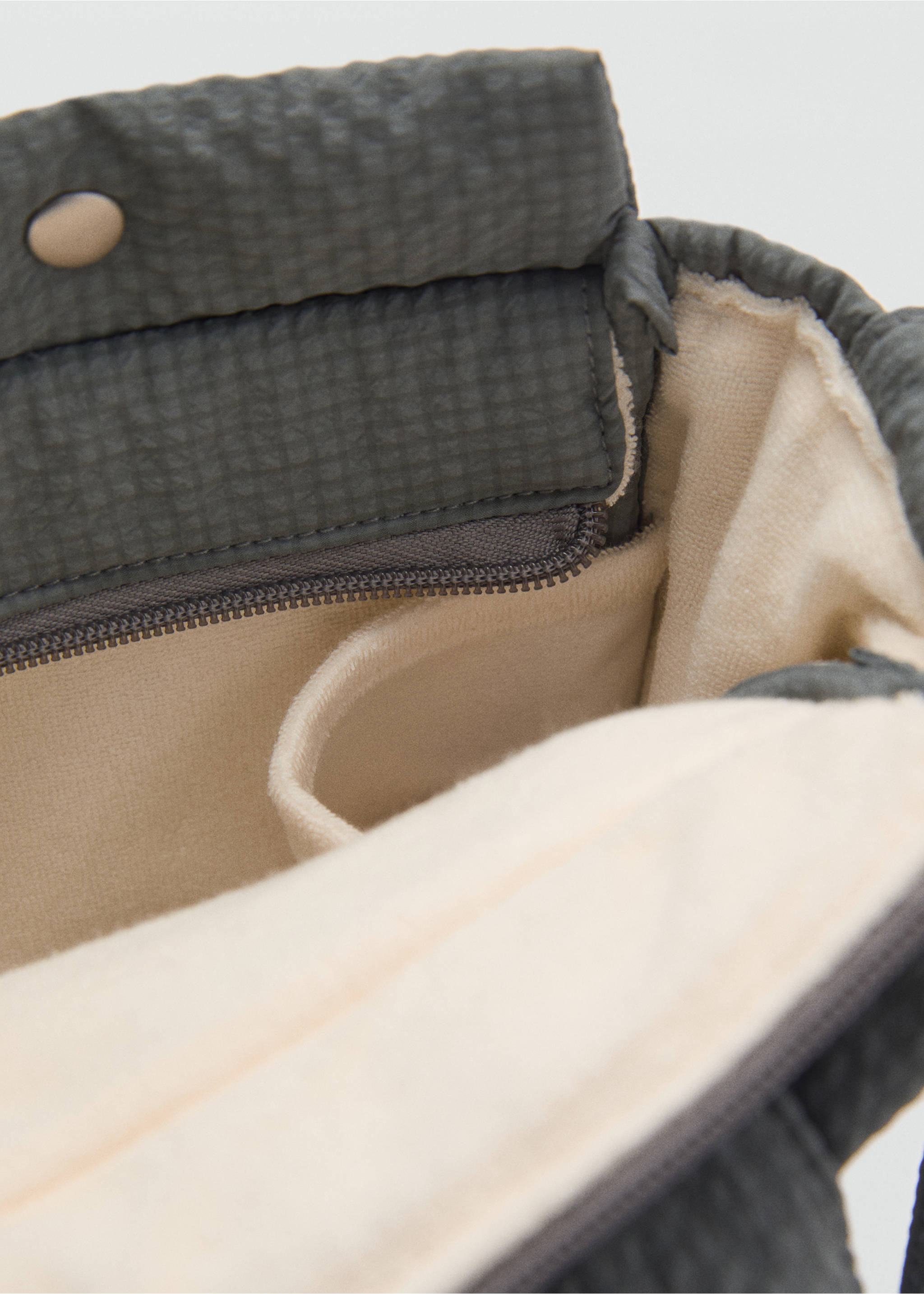 Maternity Bag - Details of the article 2, Charcoal. Ref: 77066748-00.