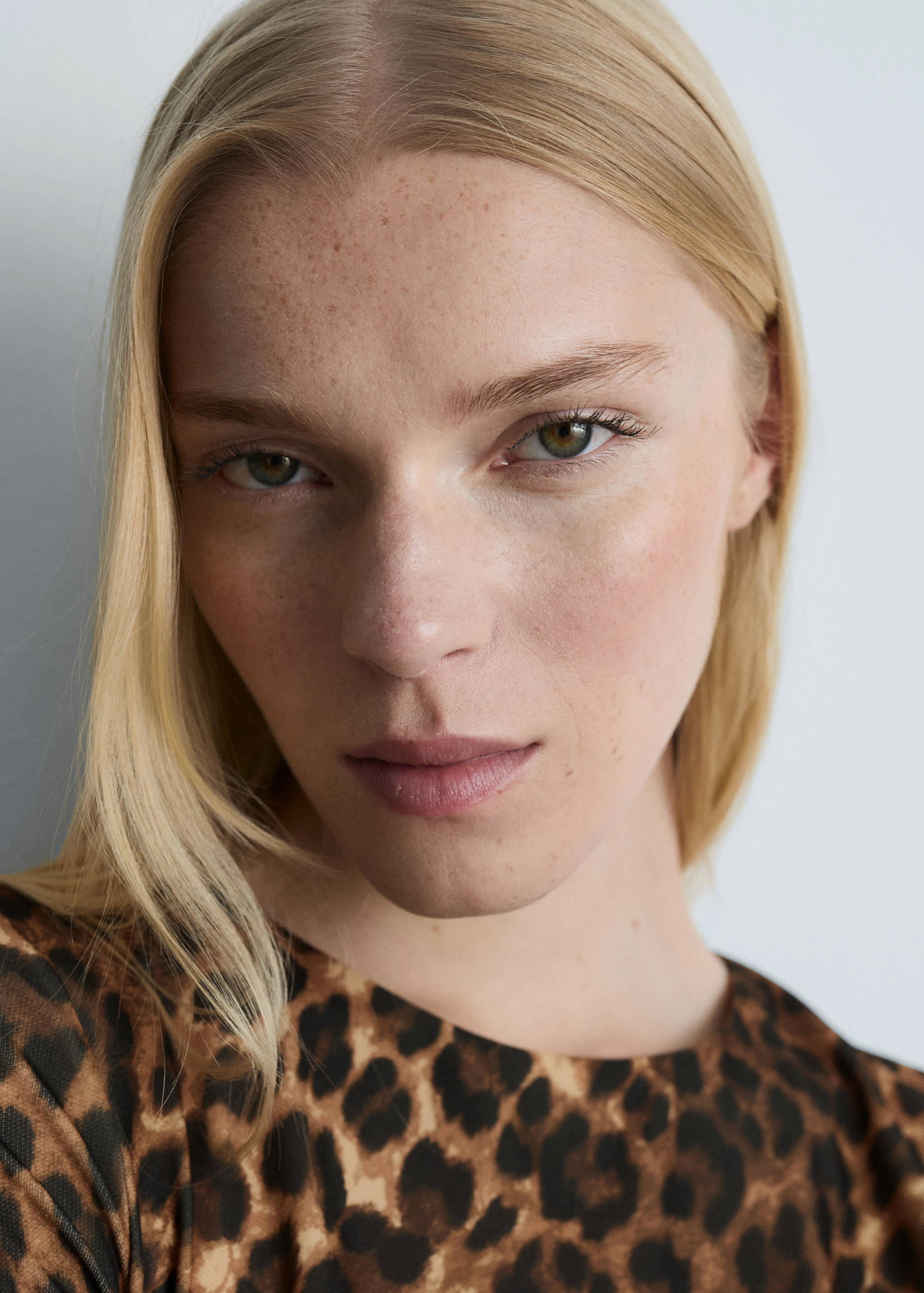 Sukienka w panterkę z marszczeniami - Szczegóły artykułu 1