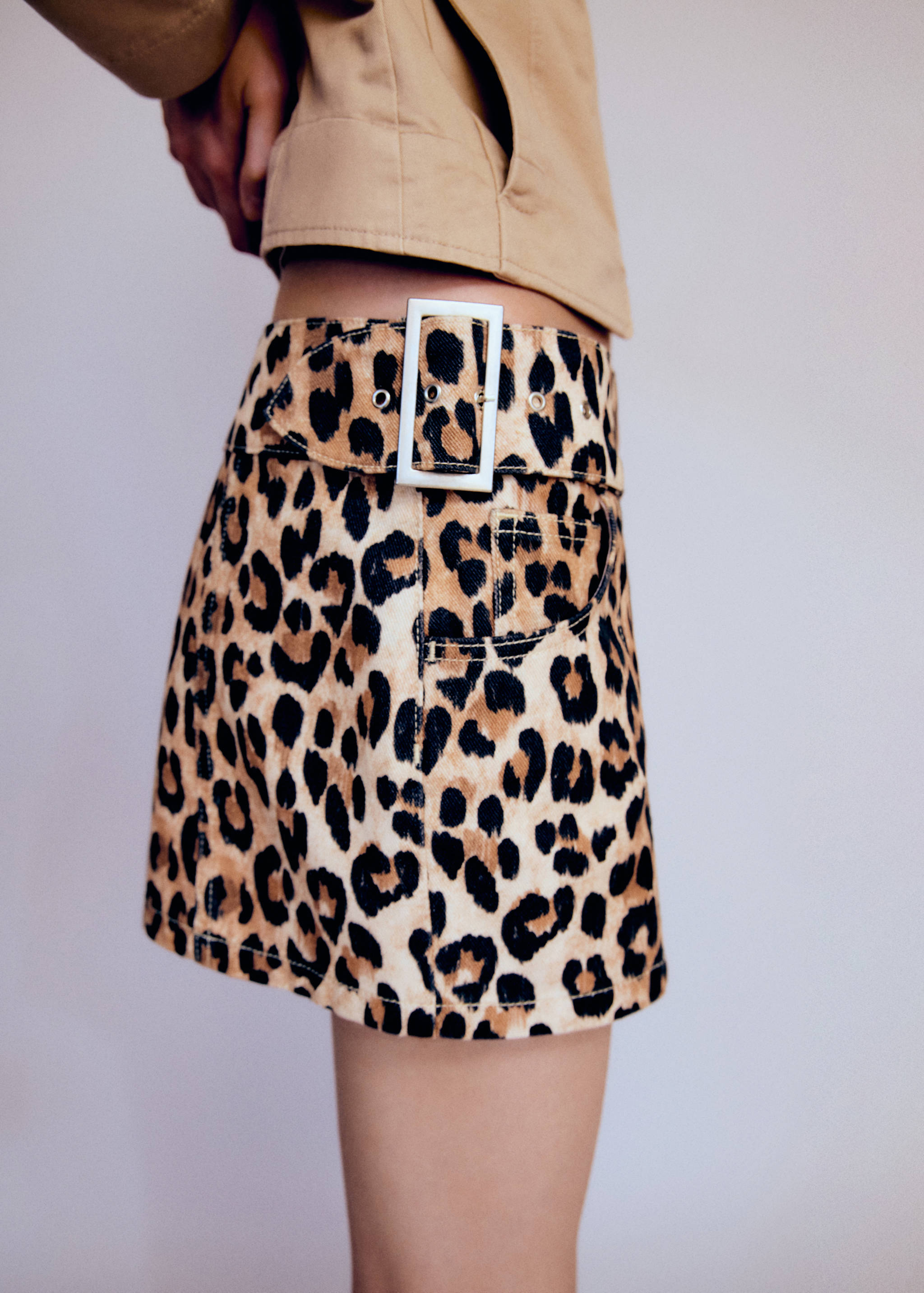 Leopard-print denim mini-skirt - Details of the article 6