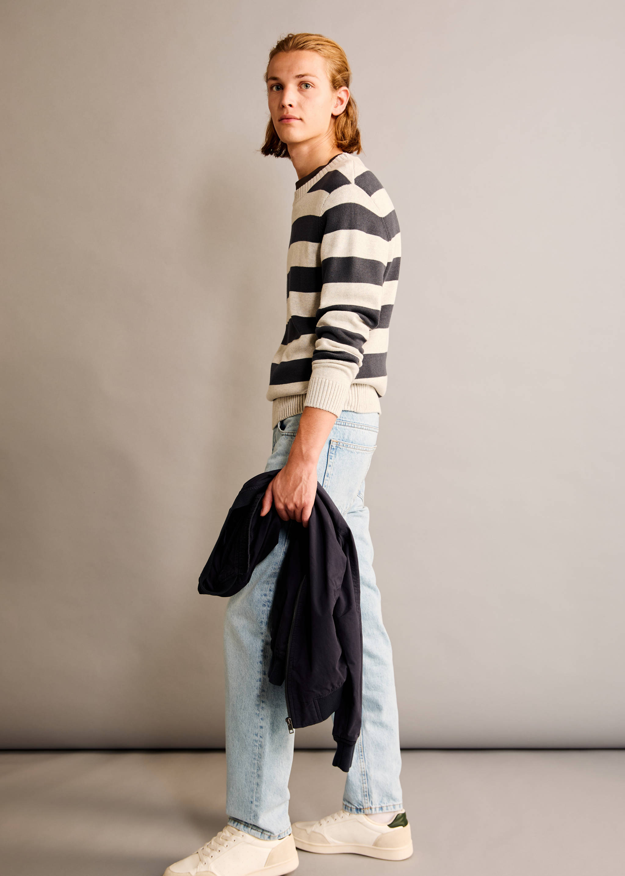 Gestreifter Strickpullover - Detail des Artikels 6, Dunkles Marineblau. Ref: 77067128-00.