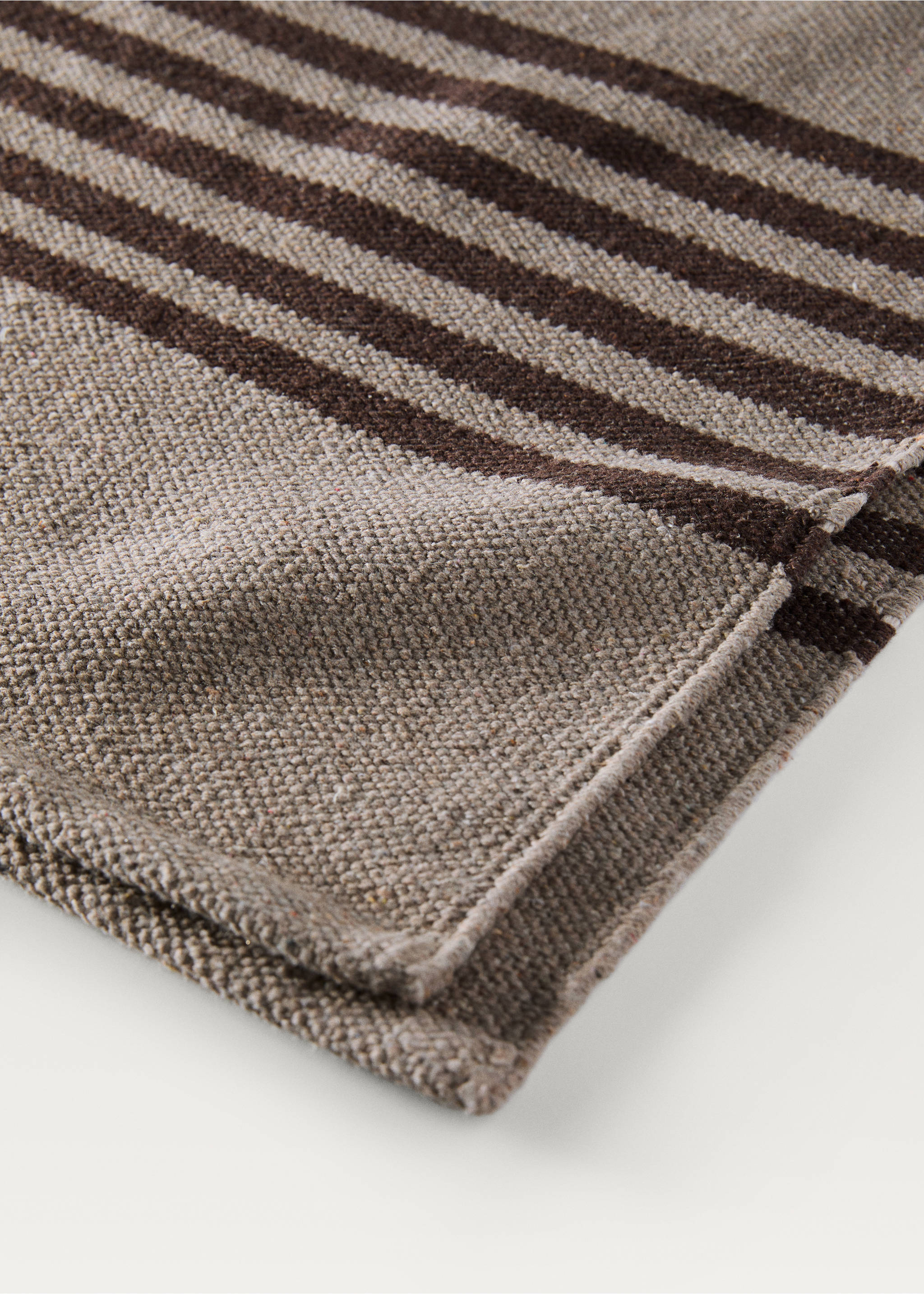 Stone Thread Rug 160x230cm - Details of the article 1, Light/Pastel Brown. Ref: 77067650-00.