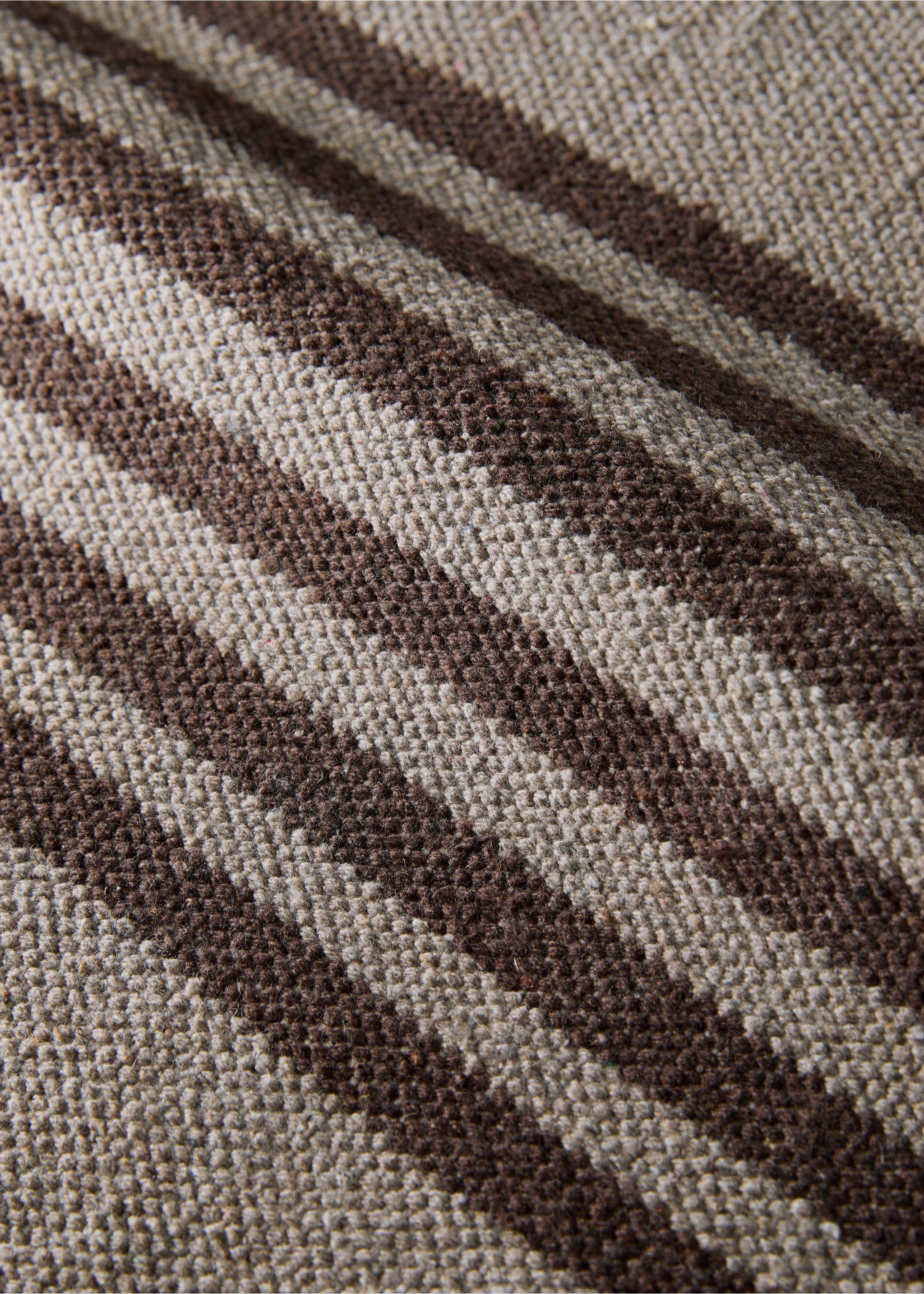 Stone Thread Rug 160x230cm - Details of the article 2, Light/Pastel Brown. Ref: 77067650-00.