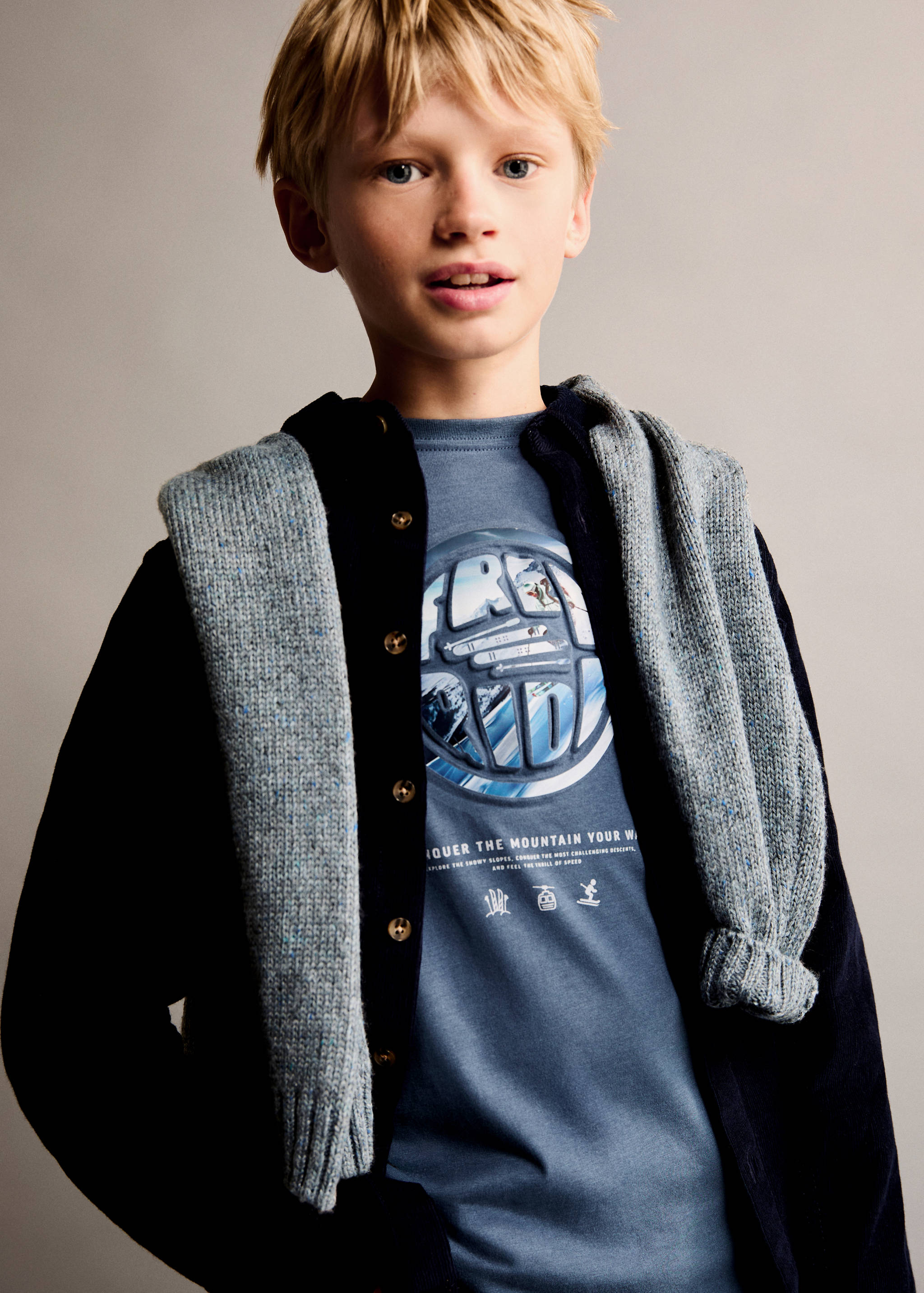 Embossed details printed t-shirt - Details of the article 1