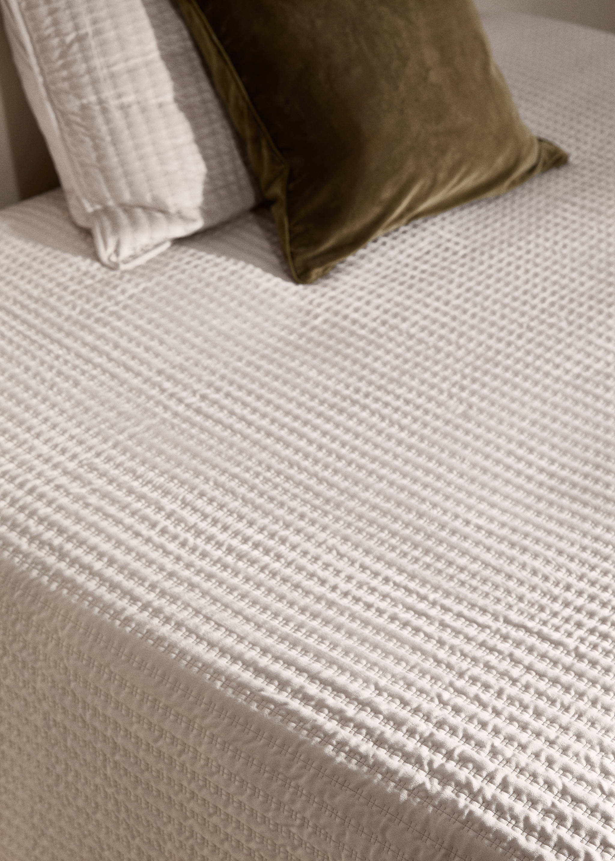 Velvet quilt - Details of the article 8