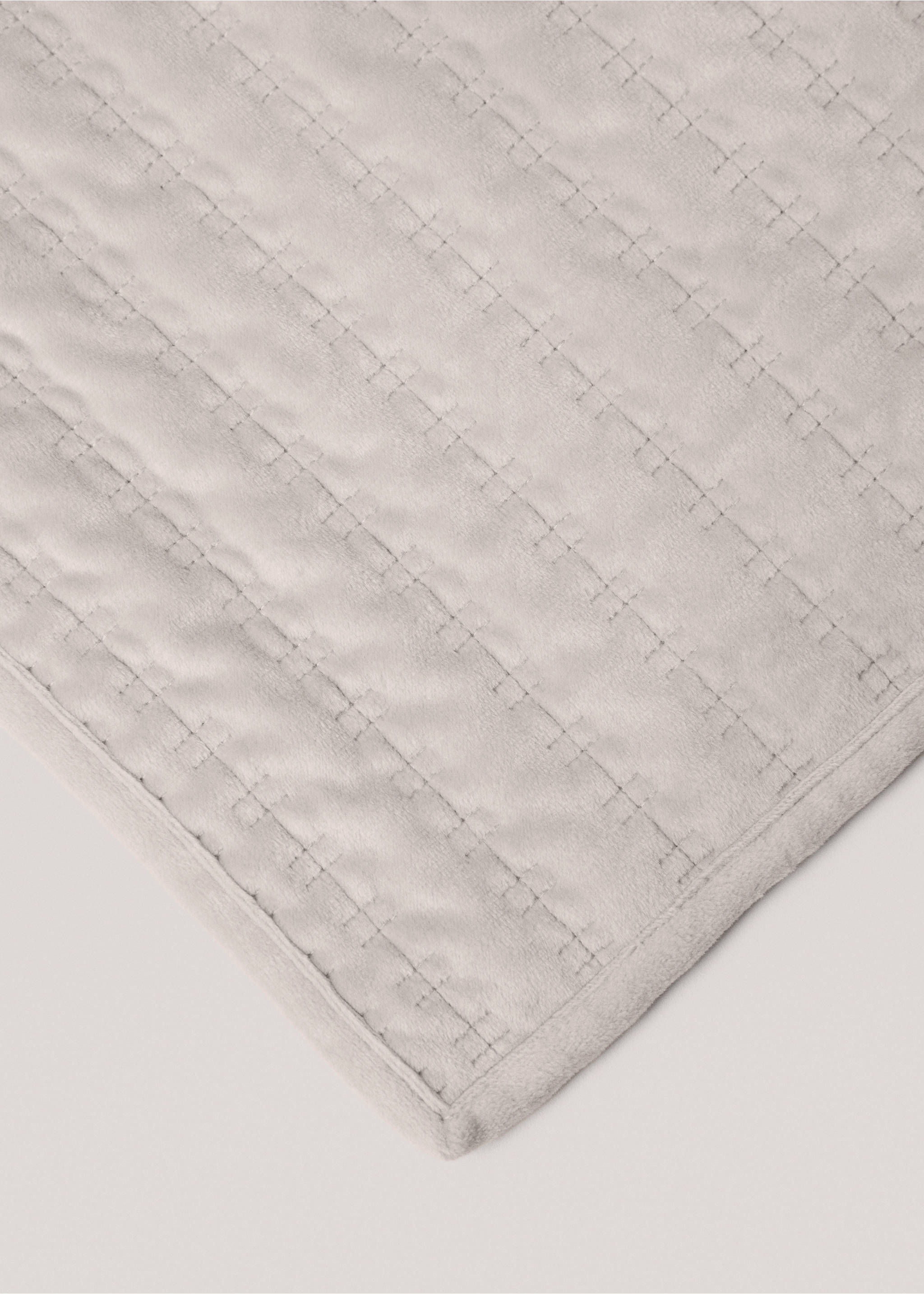 Velvet quilt - Details of the article 1, Beige. Ref: 77067668-00.
