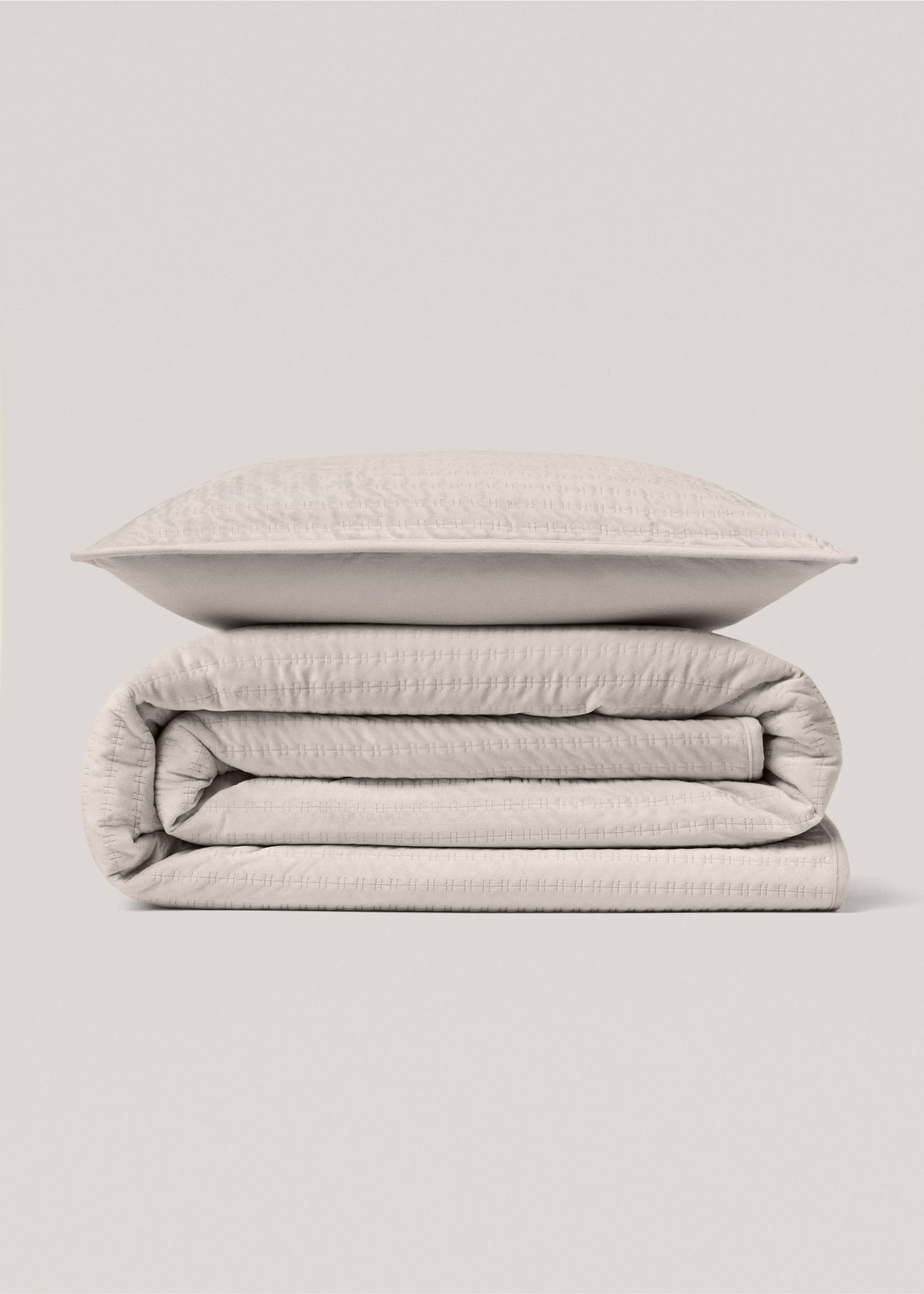 Velvet quilt - Details of the article 3, Beige. Ref: 77067668-00.