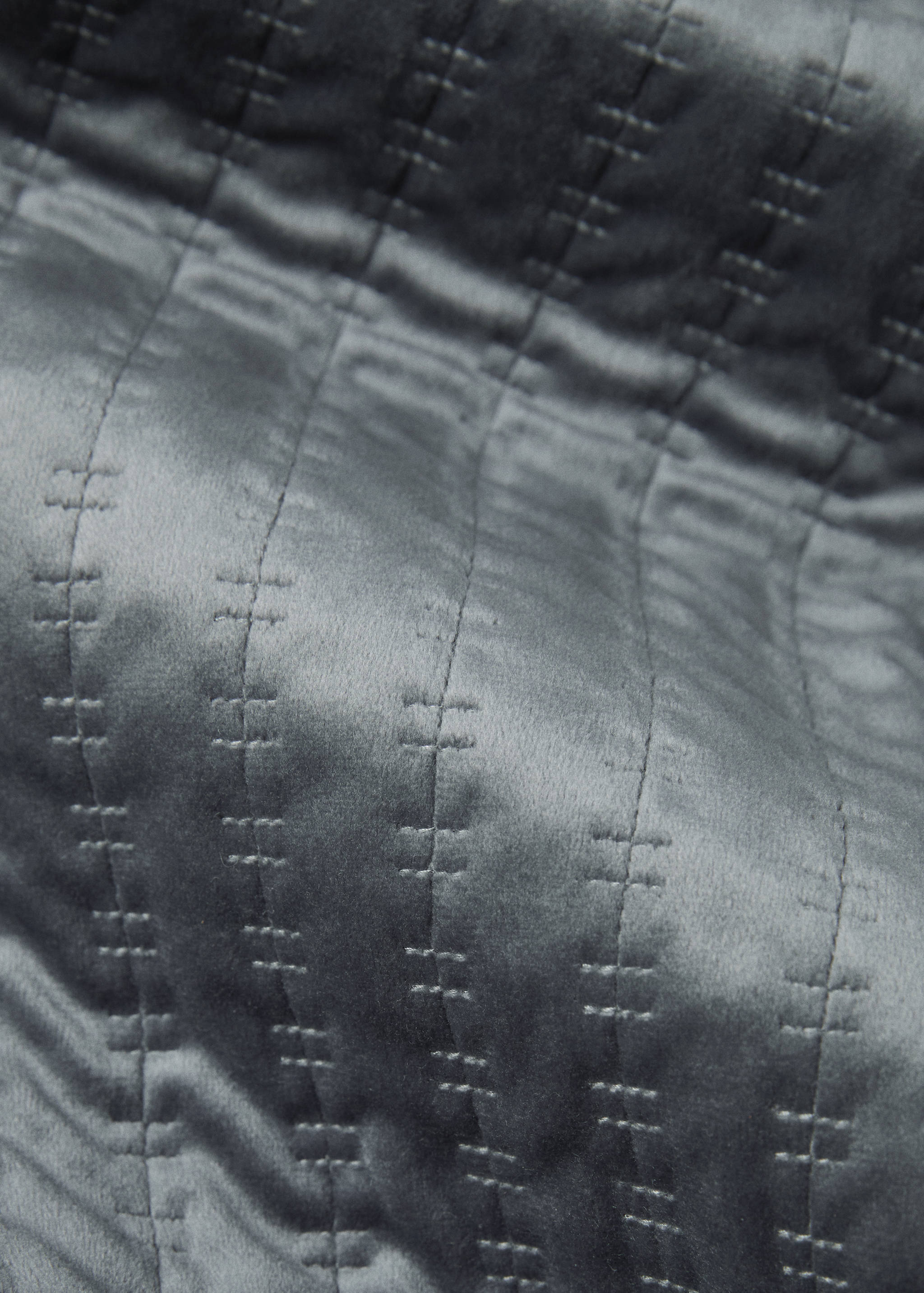 Velvet quilt - Details of the article 2