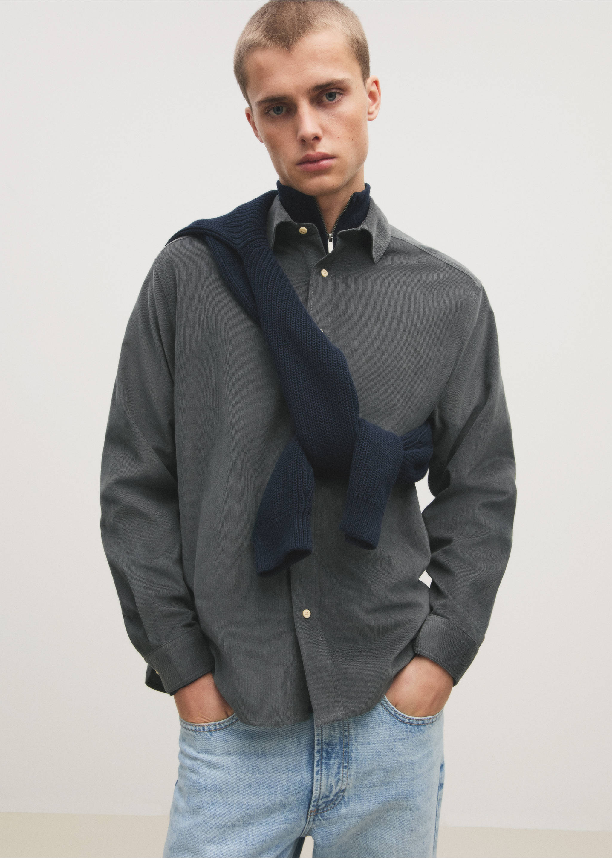 Regular Fit-Cordhemd - Detail des Artikels 6, Anthrazit. Ref: 77067673-00.