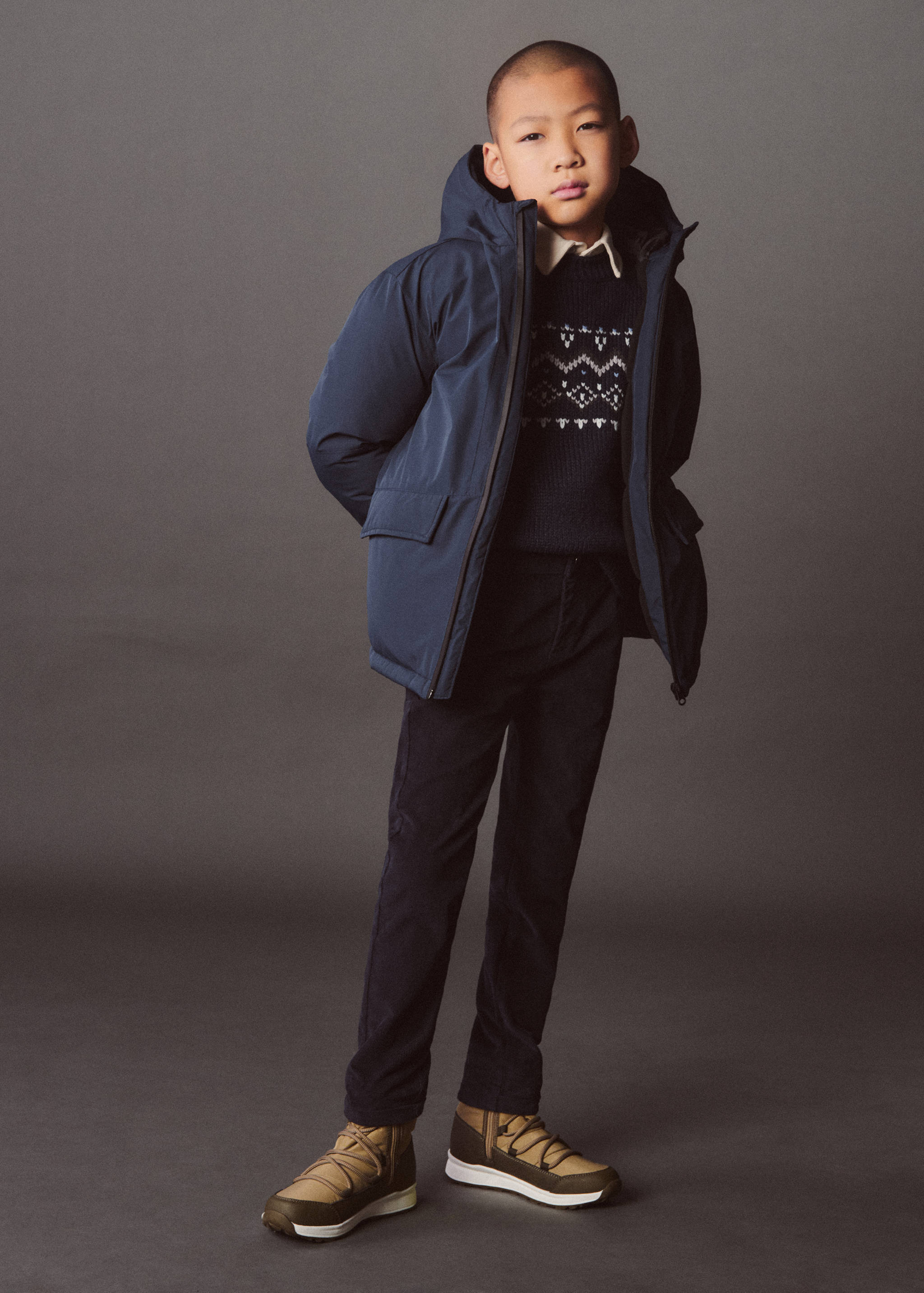 Corduroy straight trousers - Details of the article 5