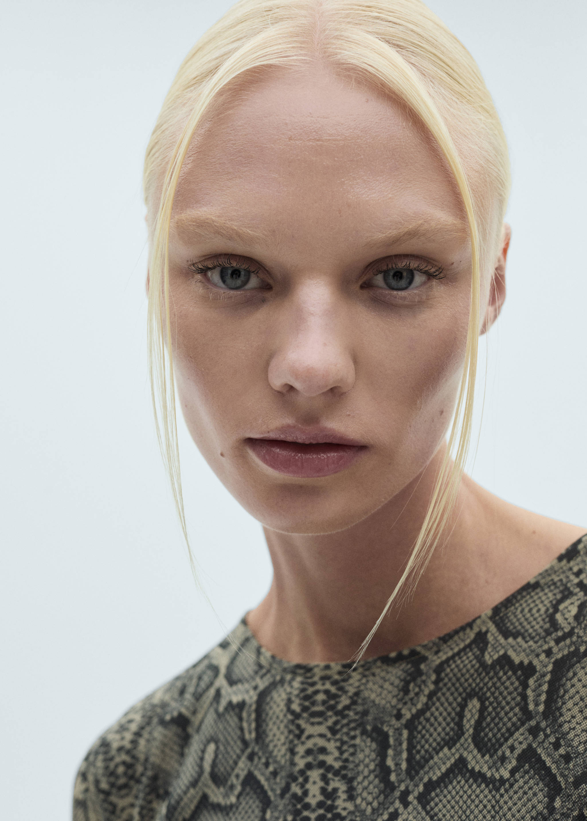 Vestido mesh animal print - Detalle del artículo 1