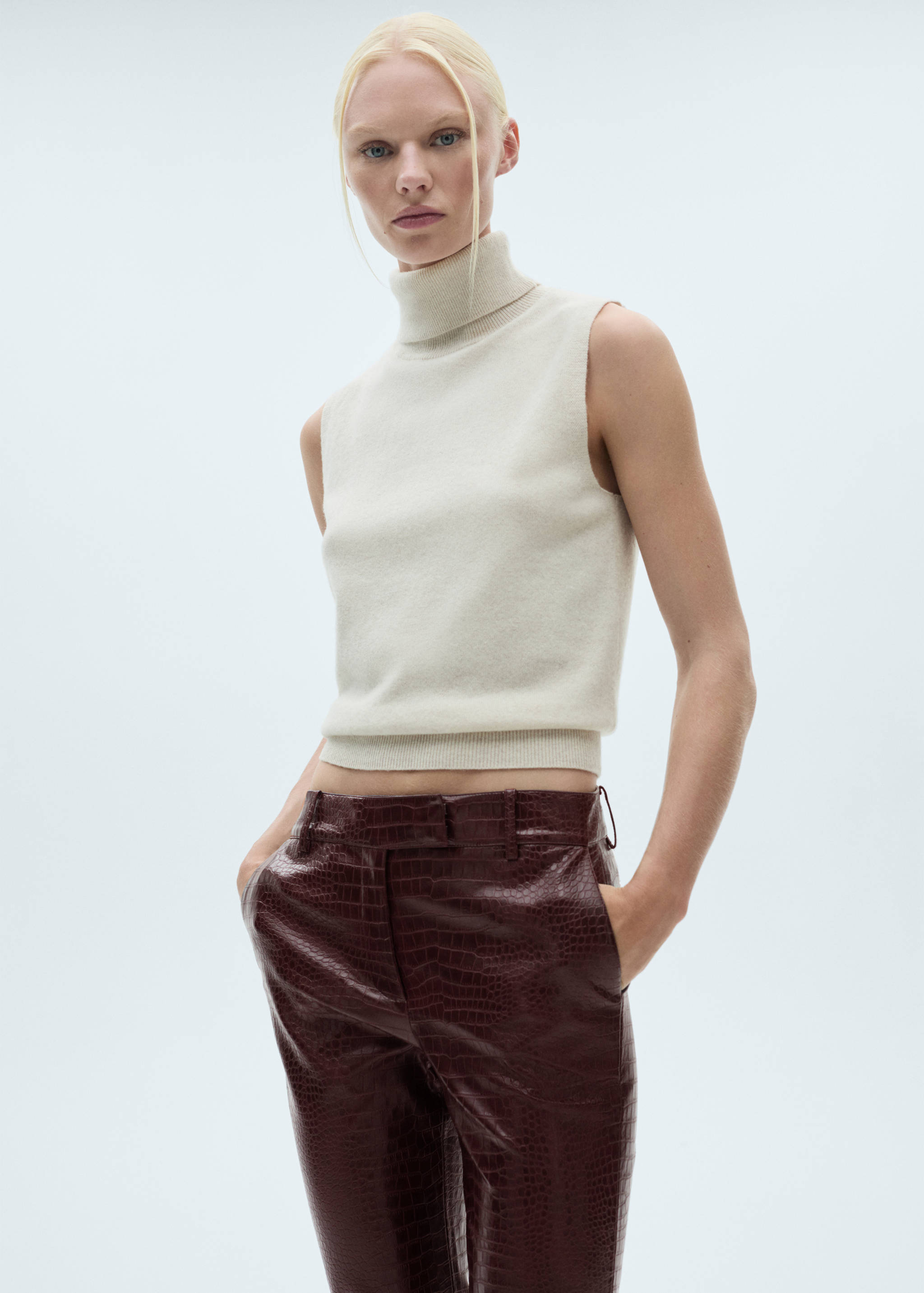 Snake-effect flared pants - Details of the article 1