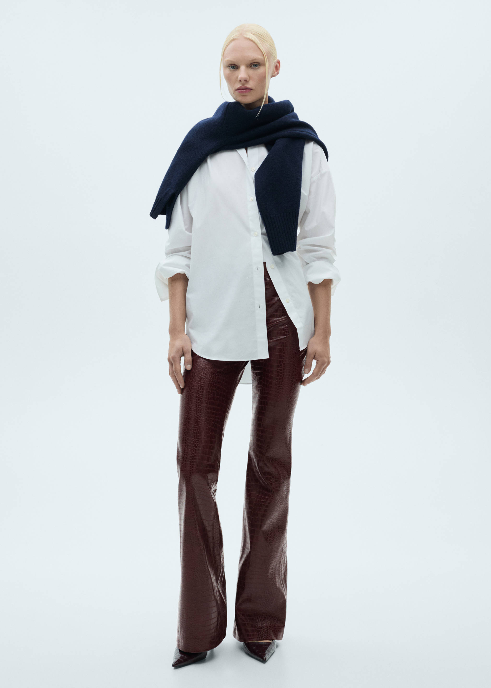 Snake-effect flared pants - Details of the article 2