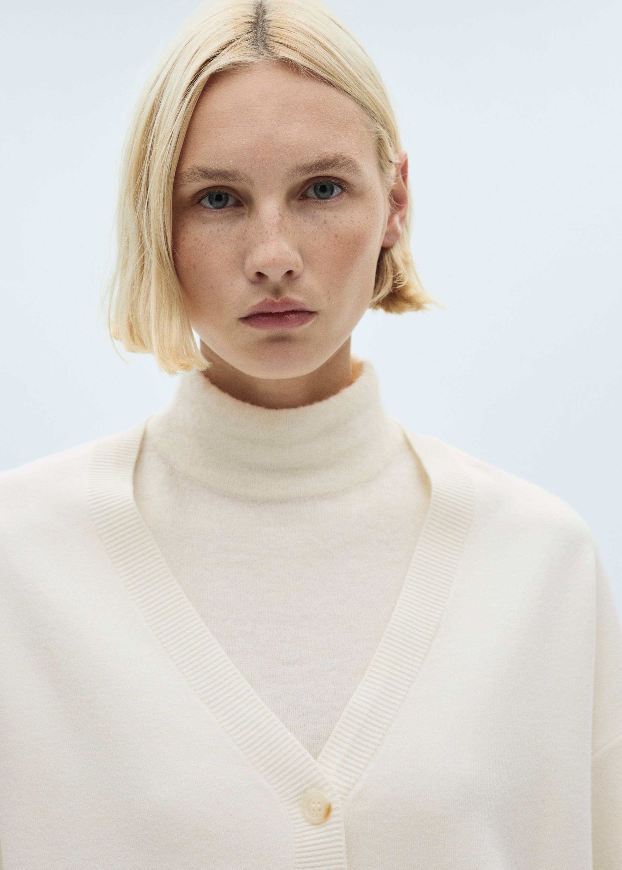 Cárdigan punto cuello pico - Detalle del artículo 1