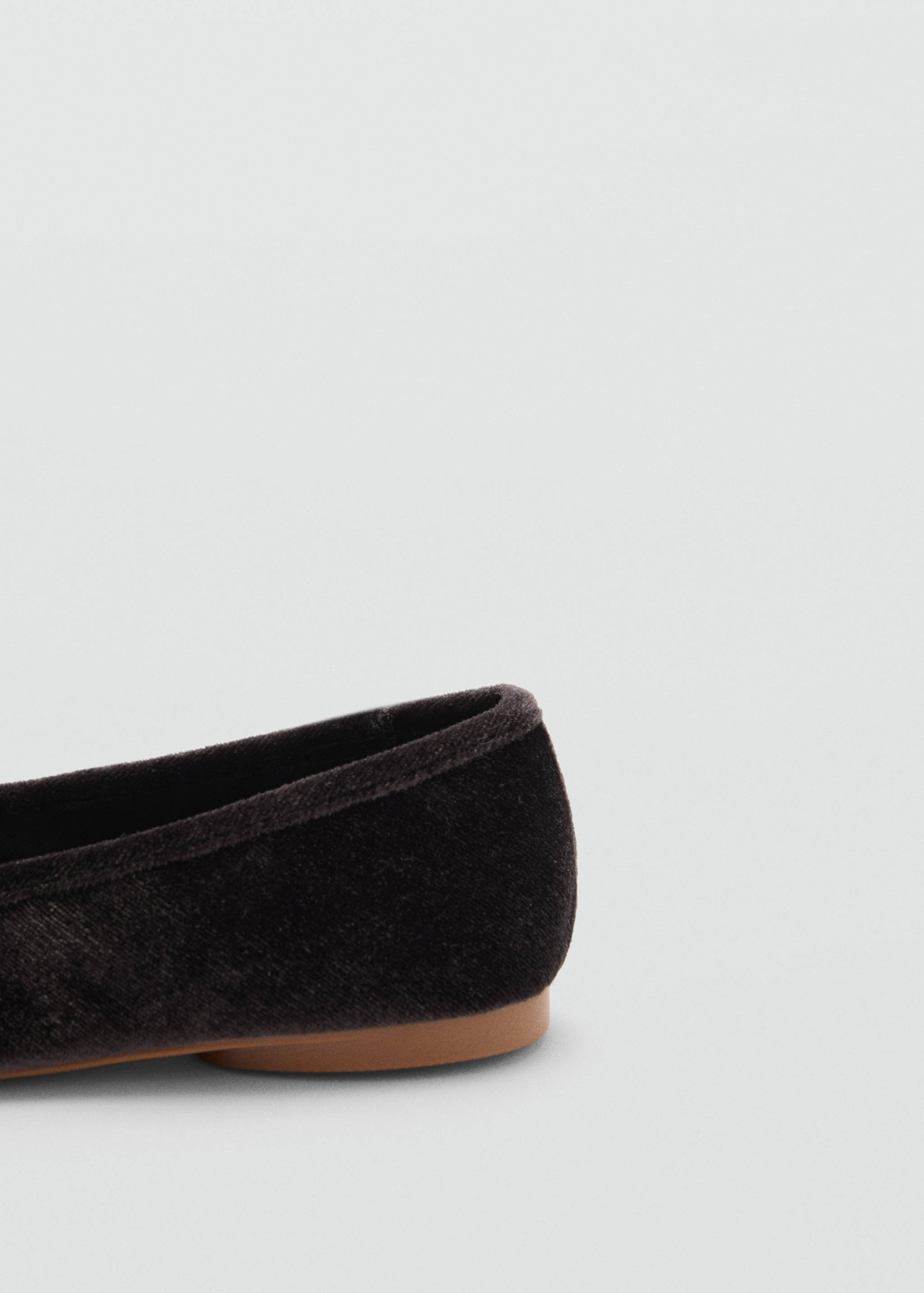 Velvet ballerinas - Details of the article 1