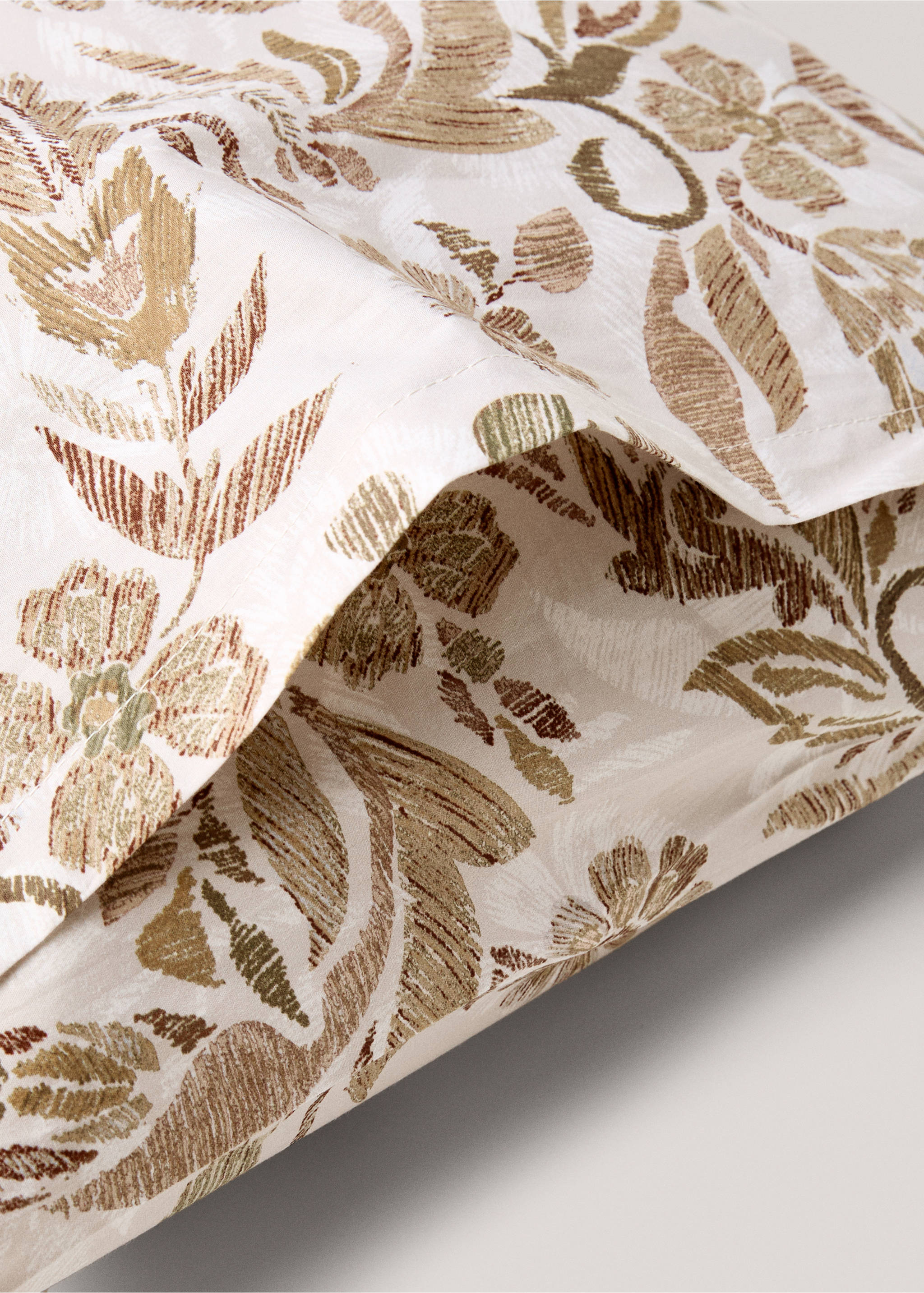 Taie d'oreiller percale de coton motif fleuri 50x75 cm - Détail de l'article 2, Beige. Ref: 77067702-00.