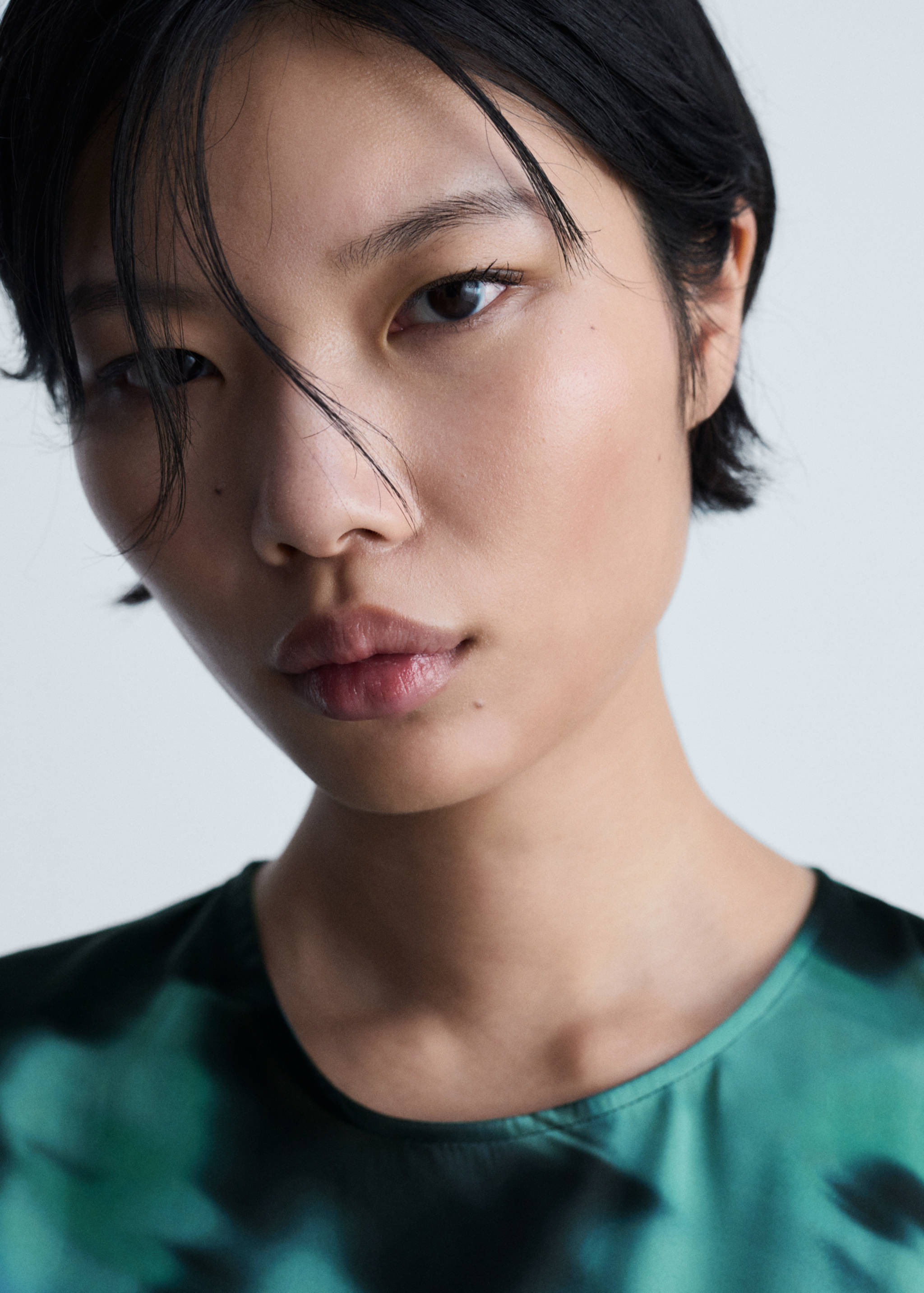 Printed short dress - Details of the article 1