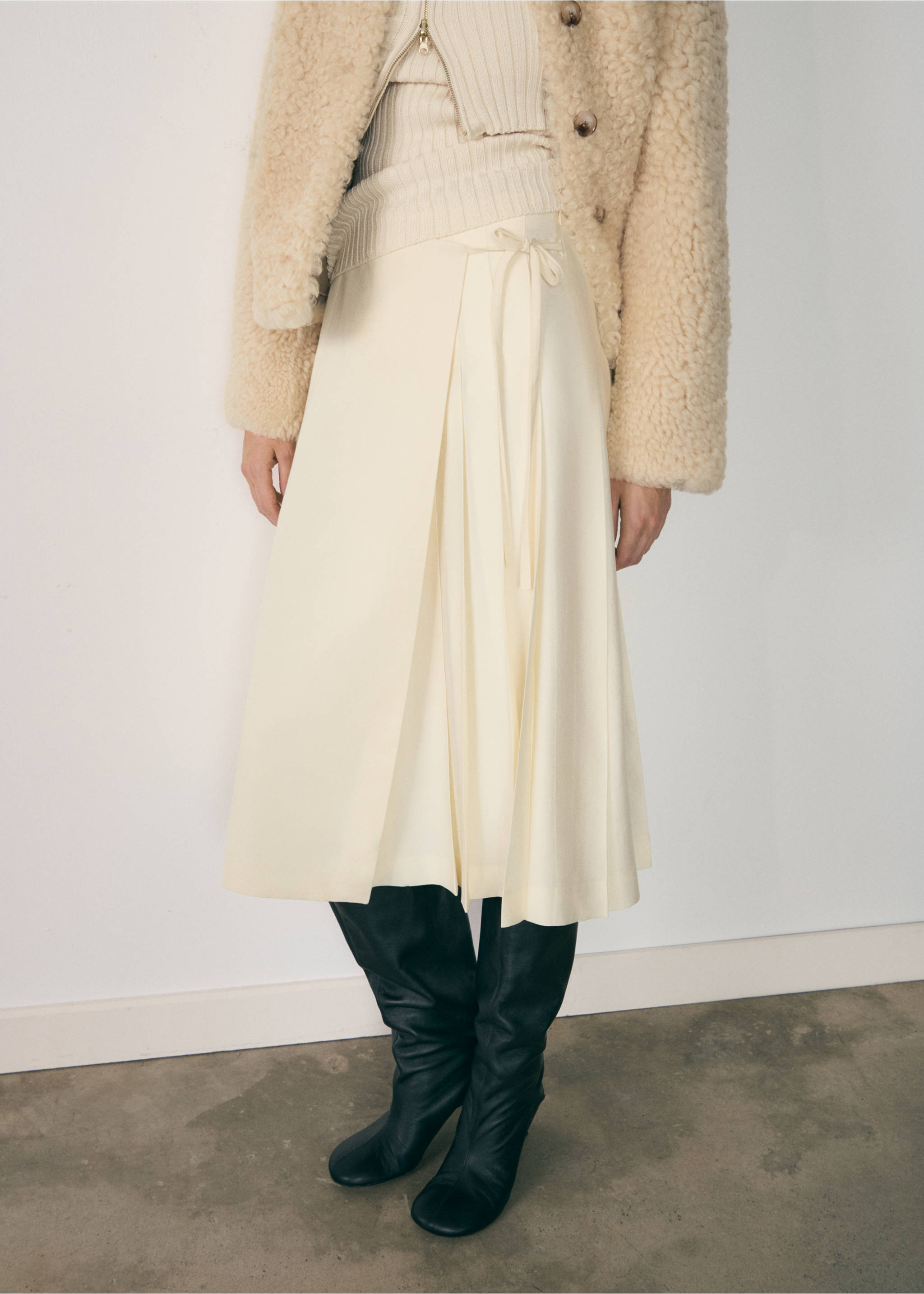 Lyocell skirt with bow - Medium plane, Ecru. Ref: 77067720-00.