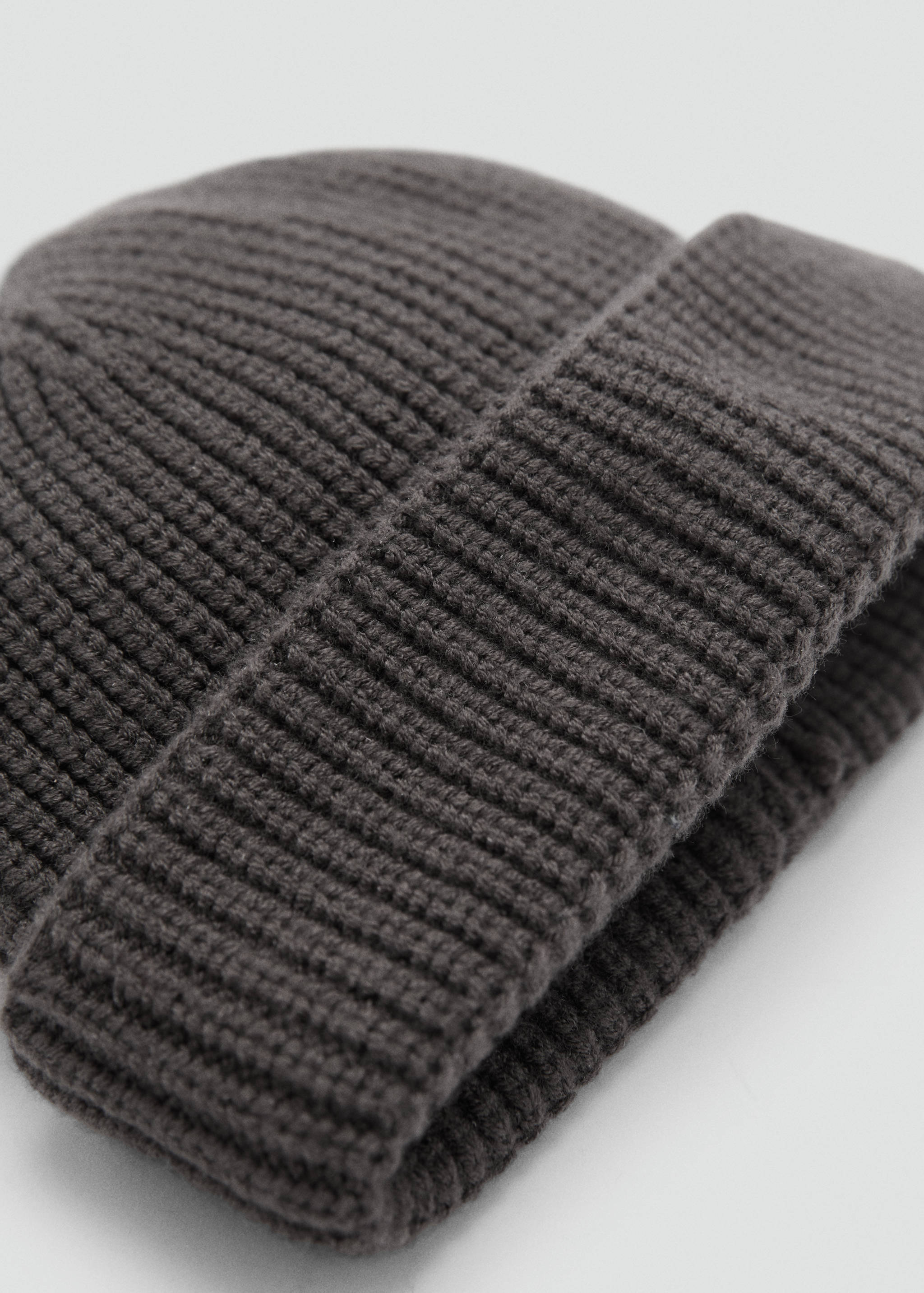 Rib-knit cap - Medium plane