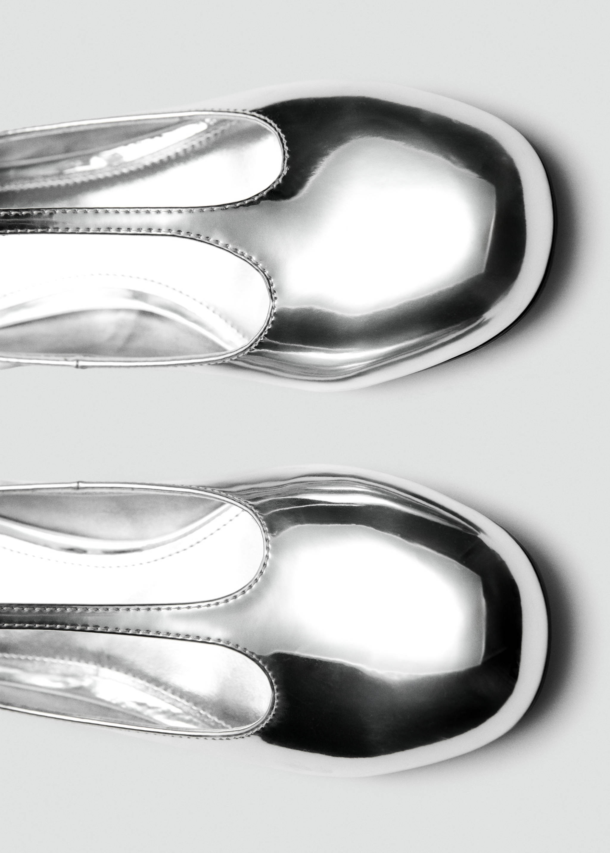 Metallic heel shoes - Details of the article 2