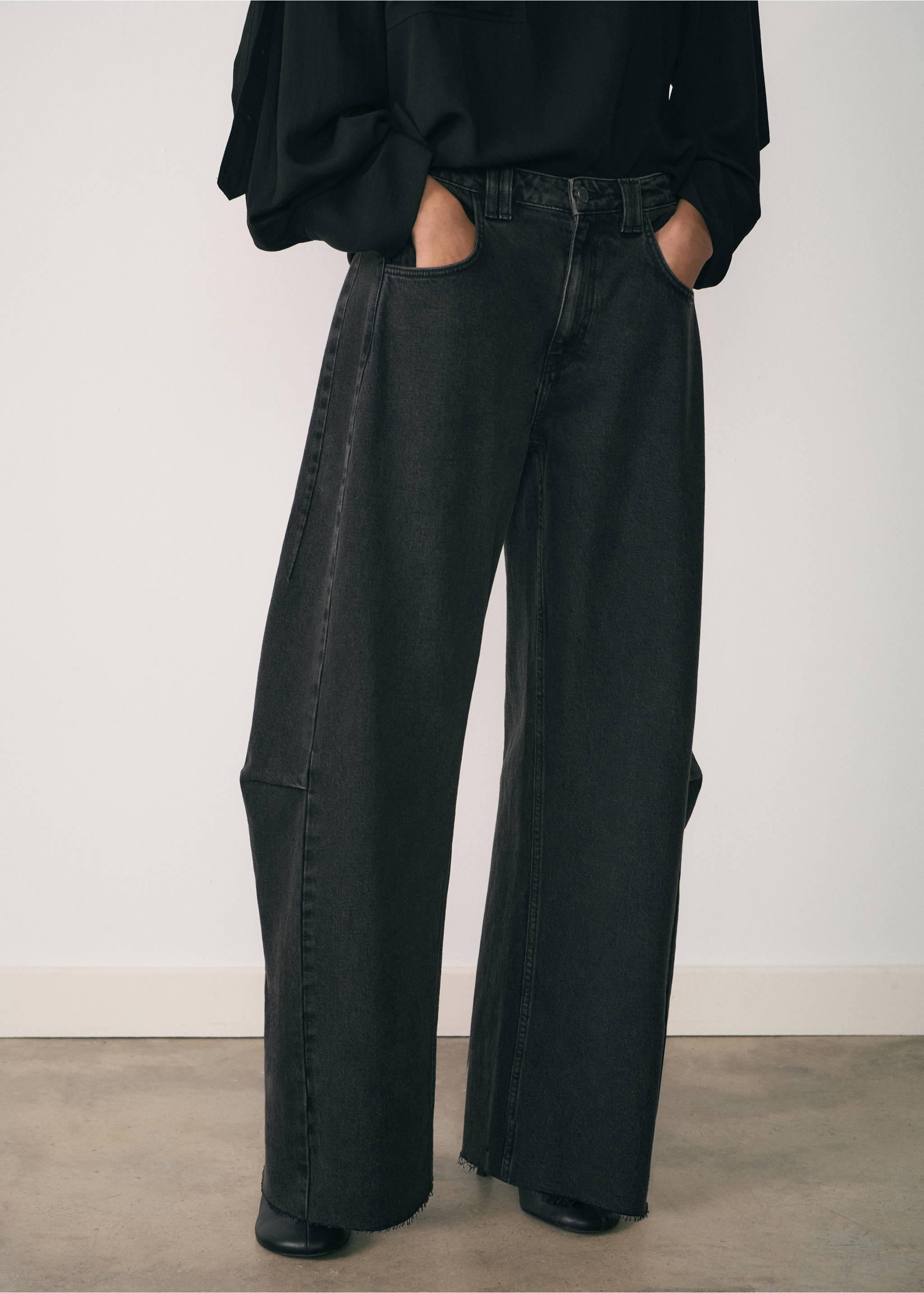 Jeans wideleg loose med lavt liv - Halvtotal bildeutsnitt, Black denim. Ref: 77067937-00.