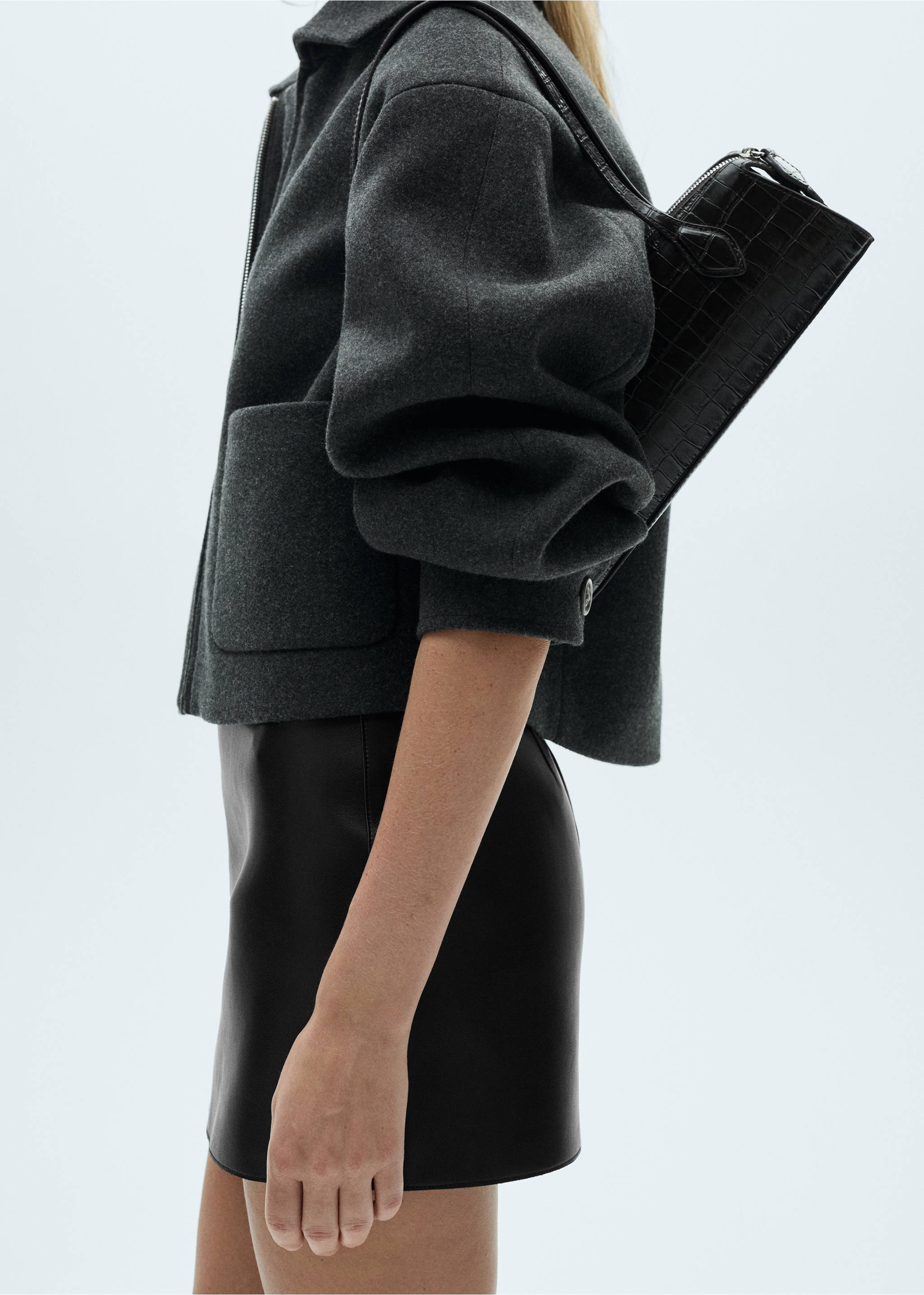 Faux-leather mini-skirt - Details of the article 6, Black. Ref: 77068266-00.