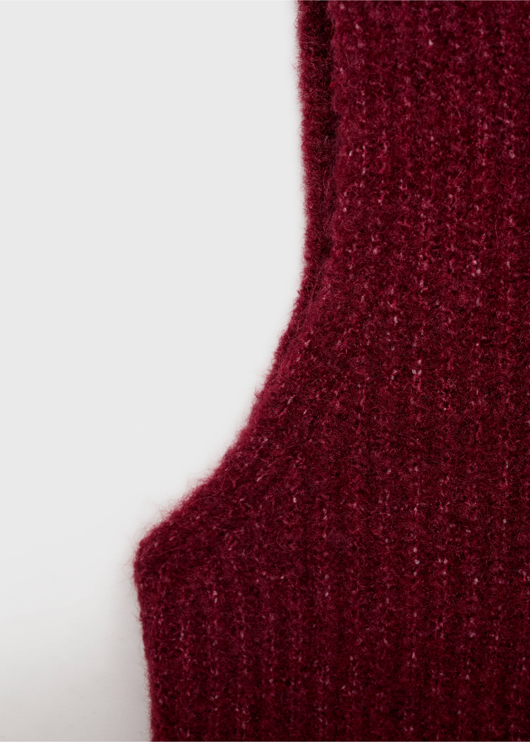 Perkins-neck knitted waistcoat - Details of the article 0, Wine. Ref: 77068277-00.