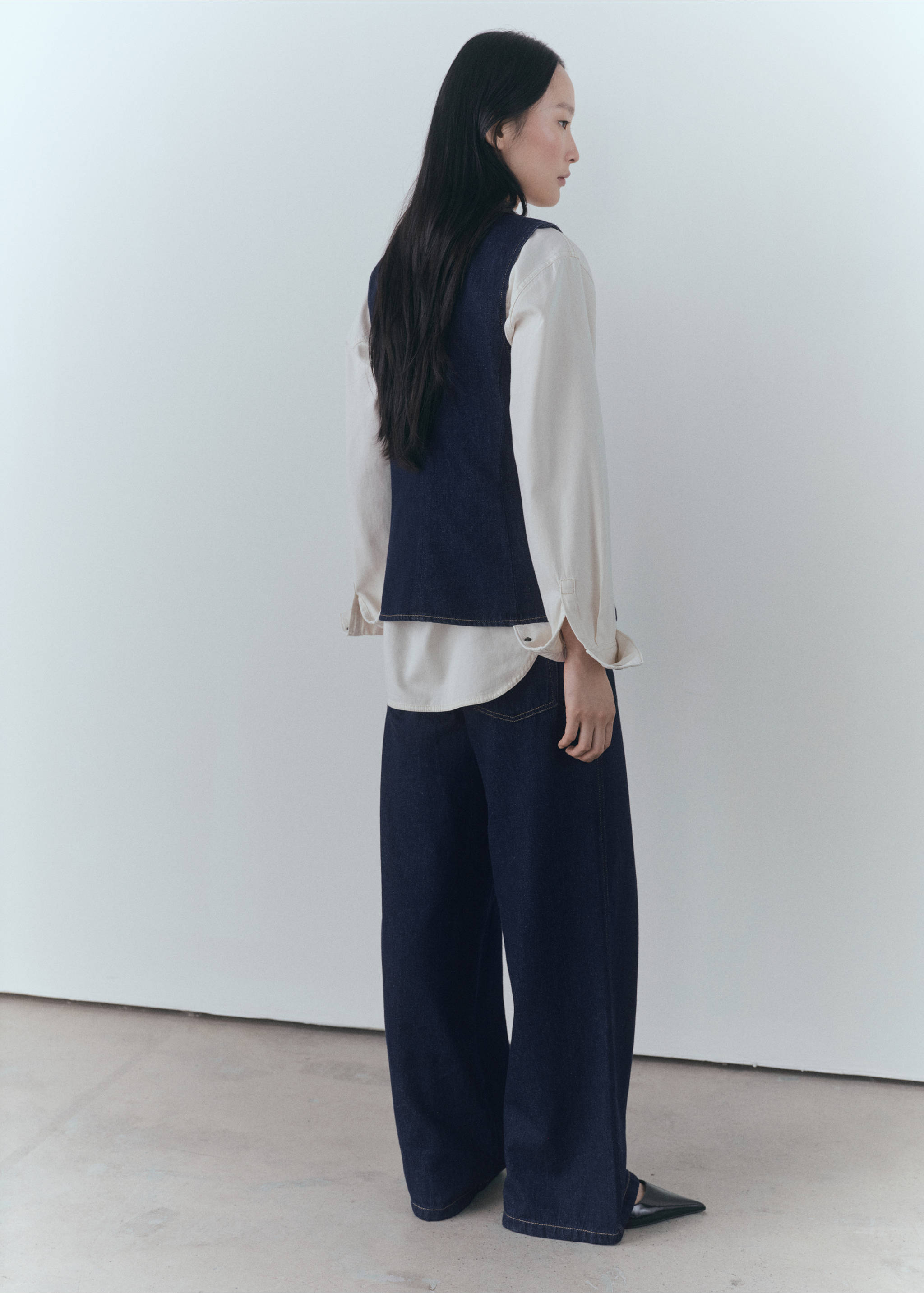 Denimväst rinse-wash - Artikelns baksida, Blå. Ref: 77068285-00.