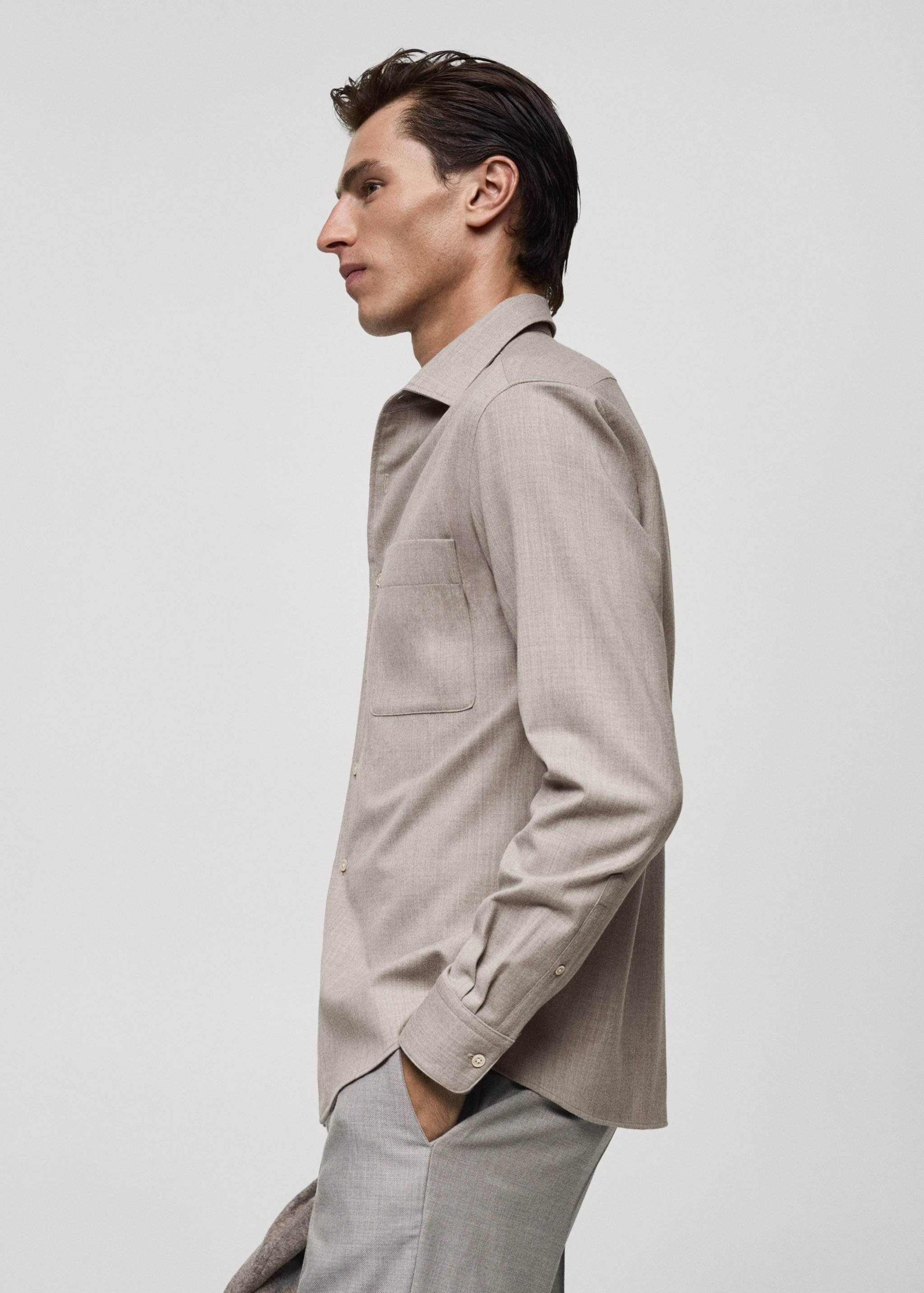 100% wool shirt with pocket - Details of the article 2