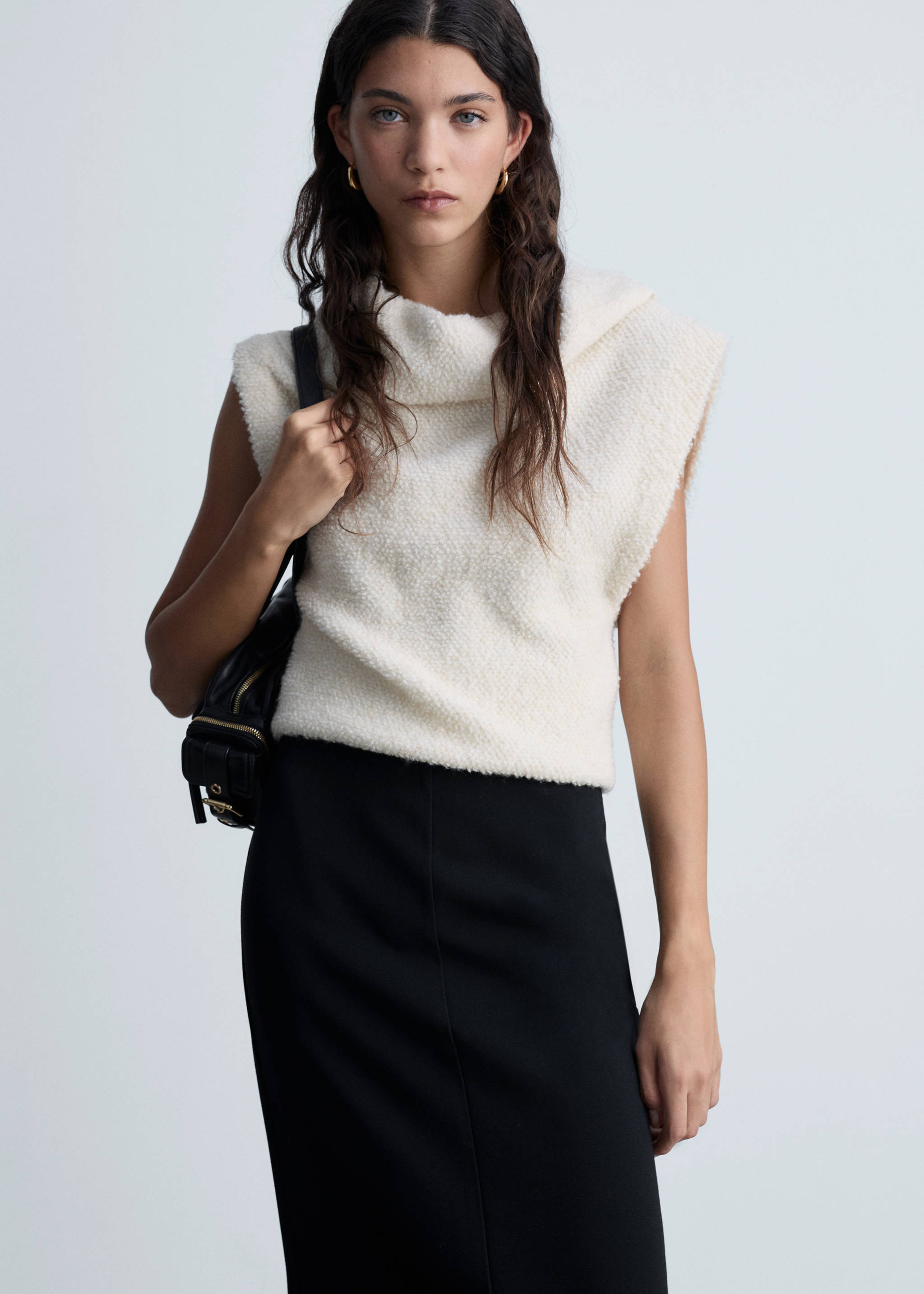 Straight skirt with slit - Details of the article 1