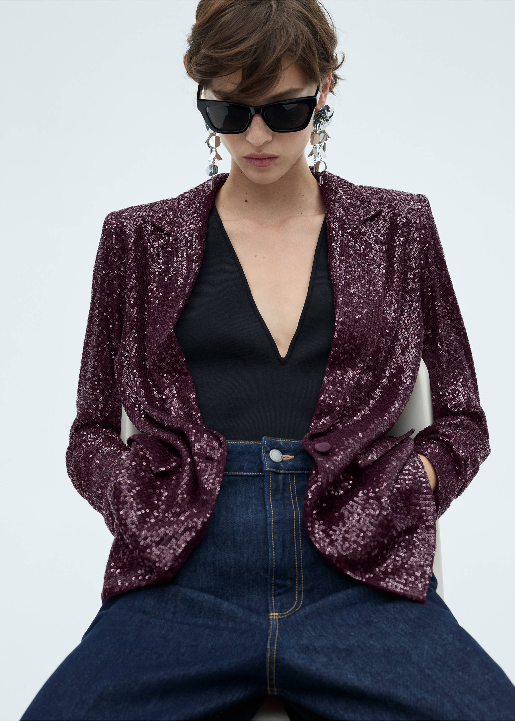 Sequin suit jacket - Details of the article 2, Wine. Ref: 77069061-00.