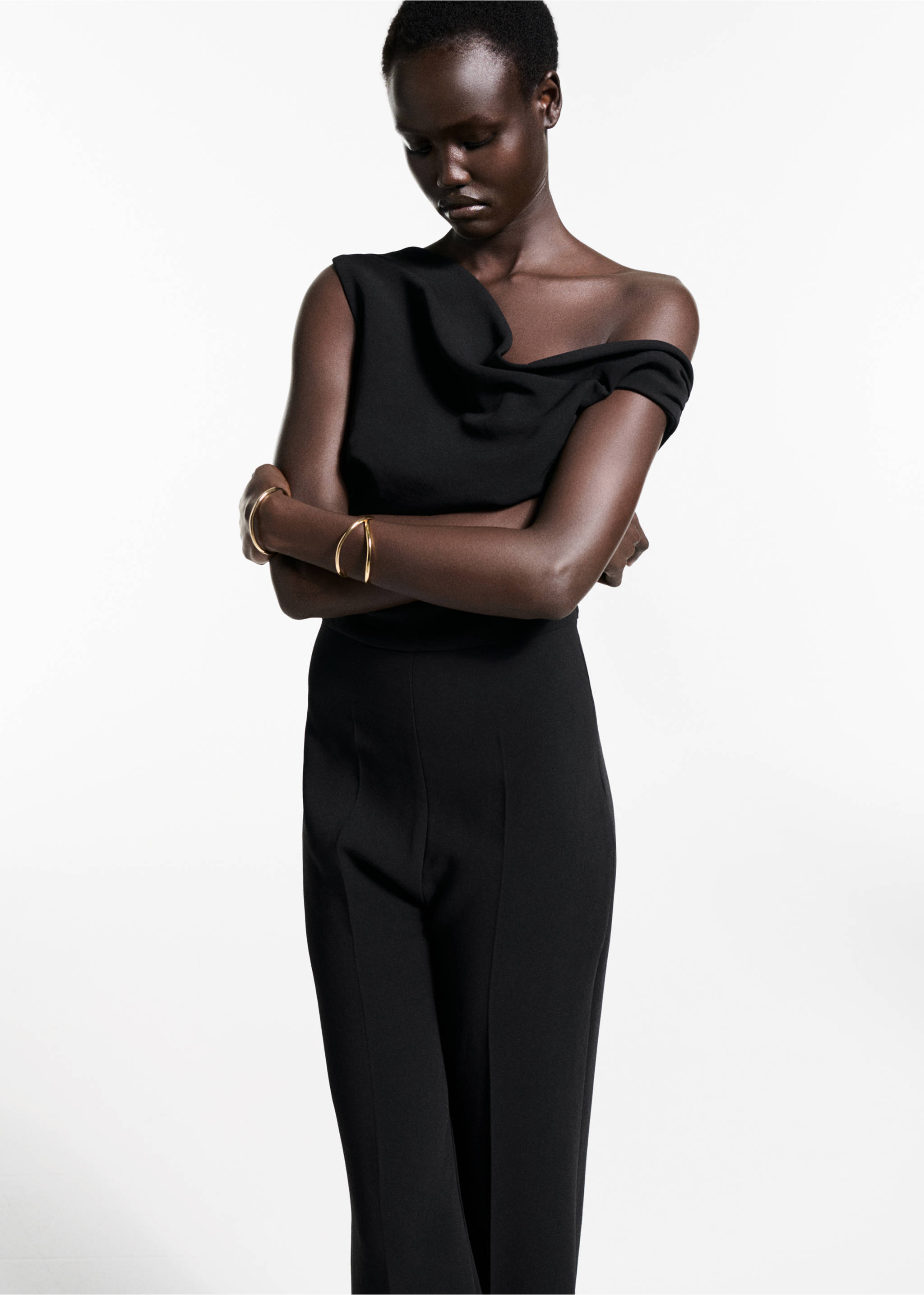 Asymmetrical jumpsuit with draped detail - Medium plane, Black. Ref: 77069063-00.