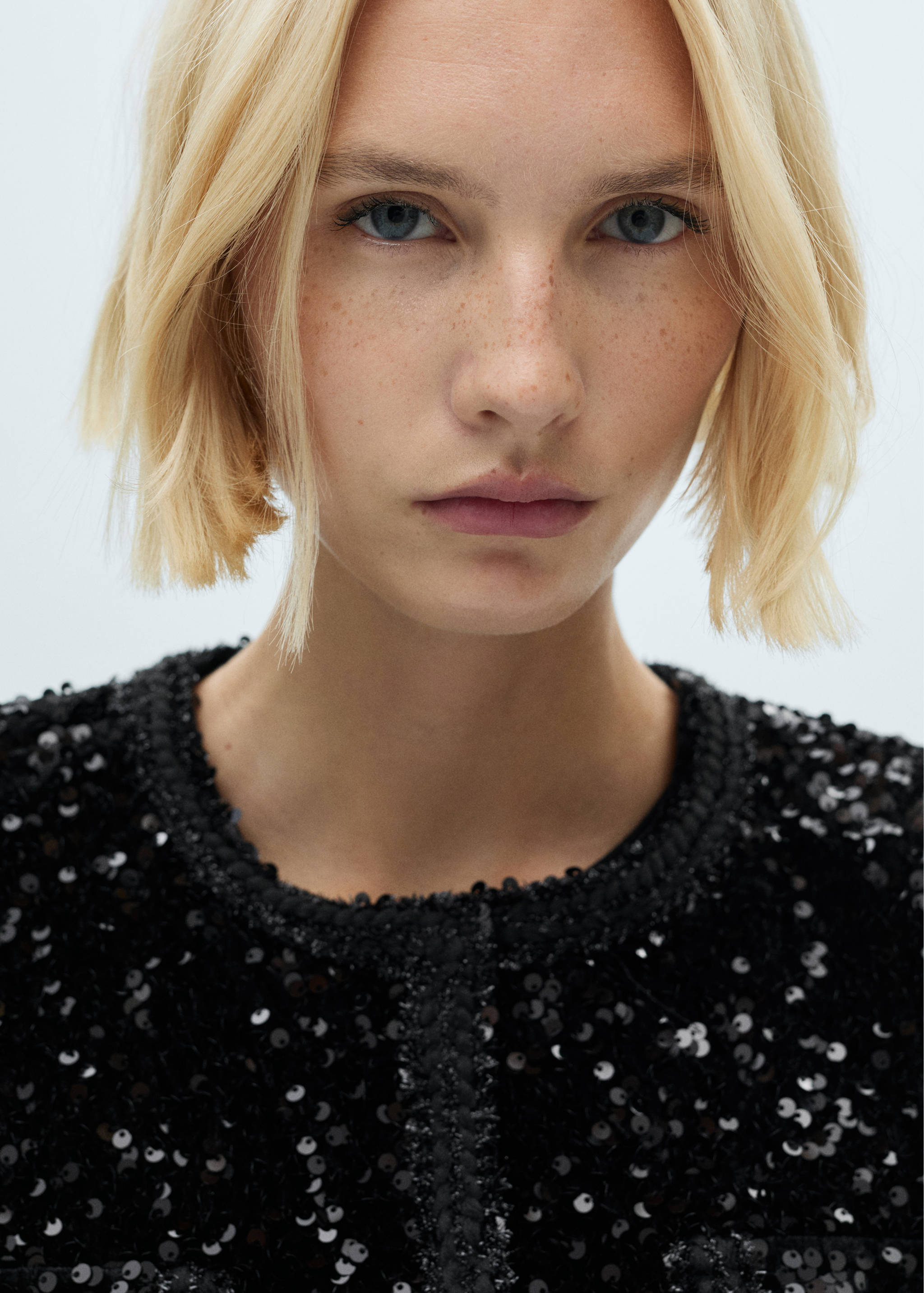 Sequin jacket with pockets - Details of the article 1