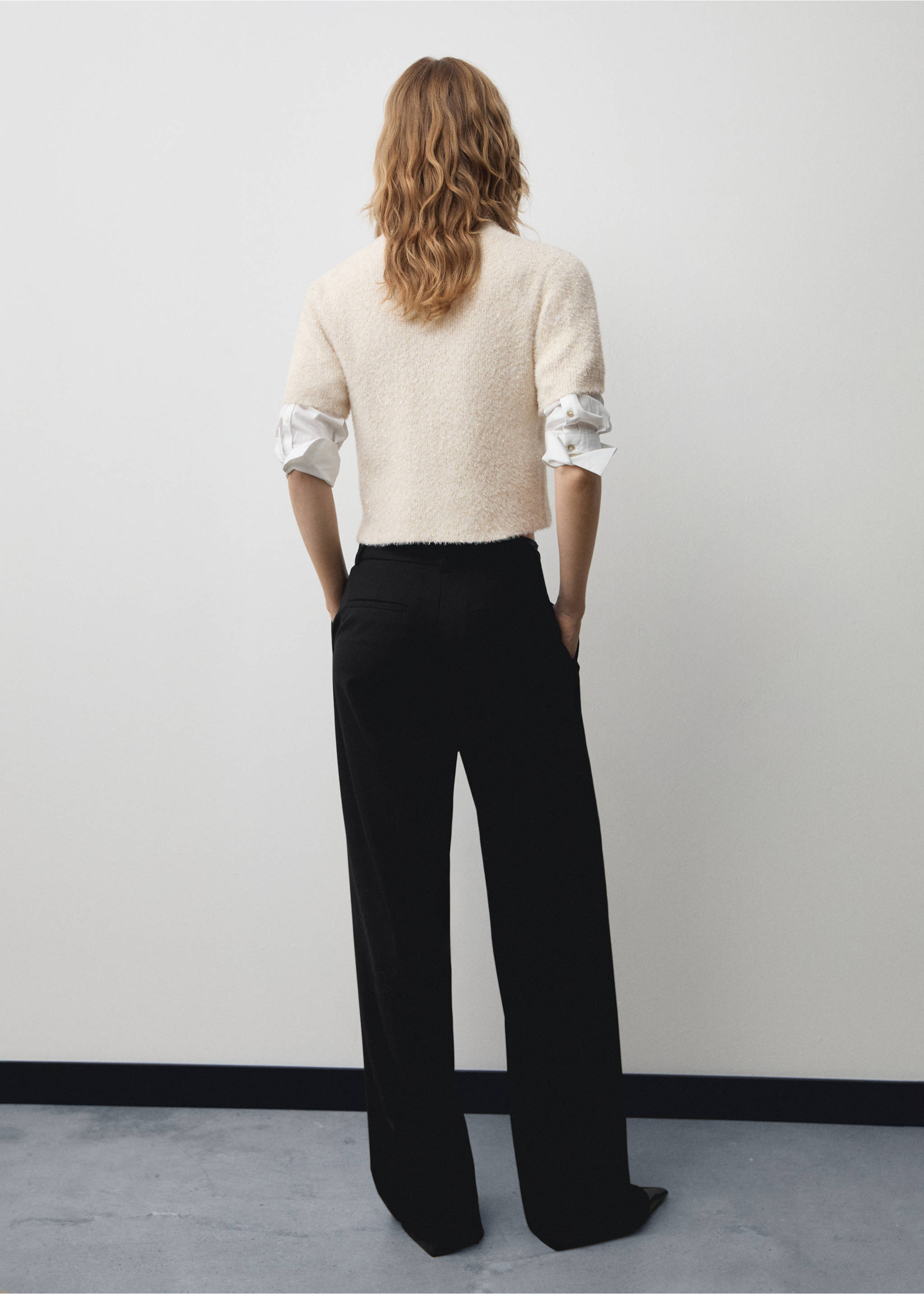 Straight-fit pleated trousers - Reverse of the article, Black. Ref: 77069073-00.