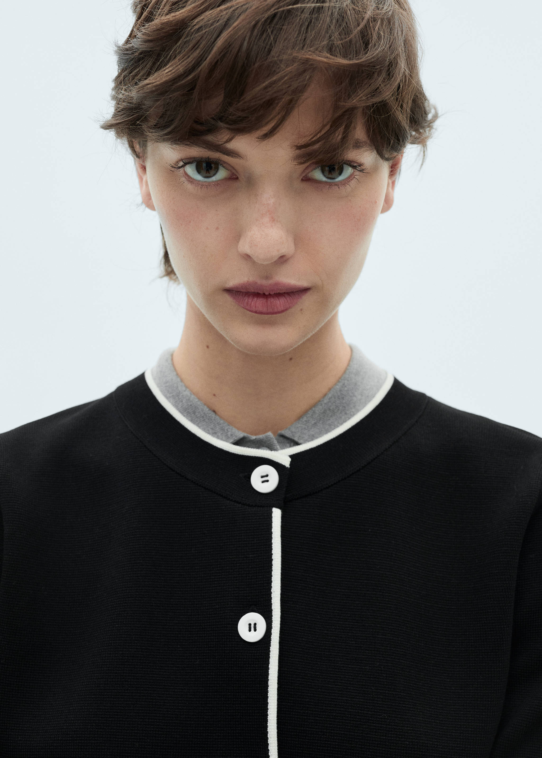 Cardigan with contrasting trims - Details of the article 1