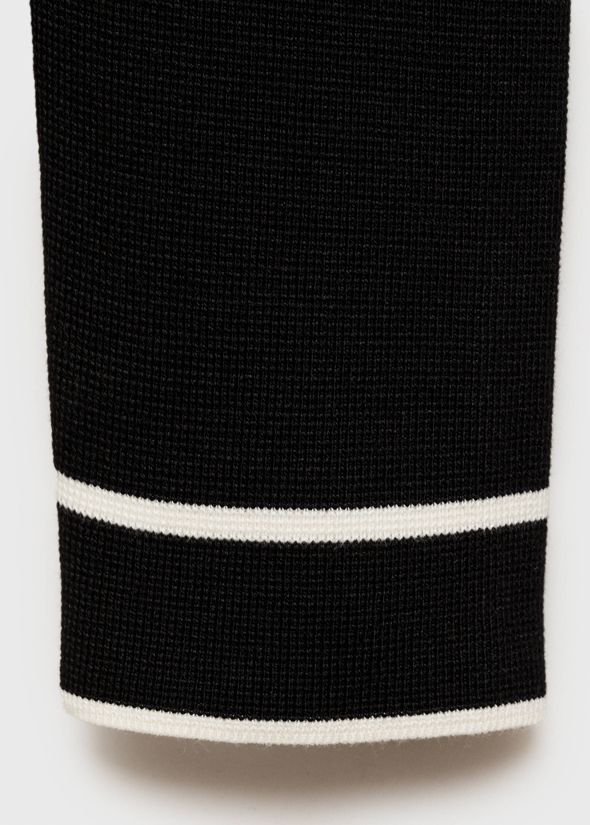 Cardigan with contrasting trims - Details of the article 0