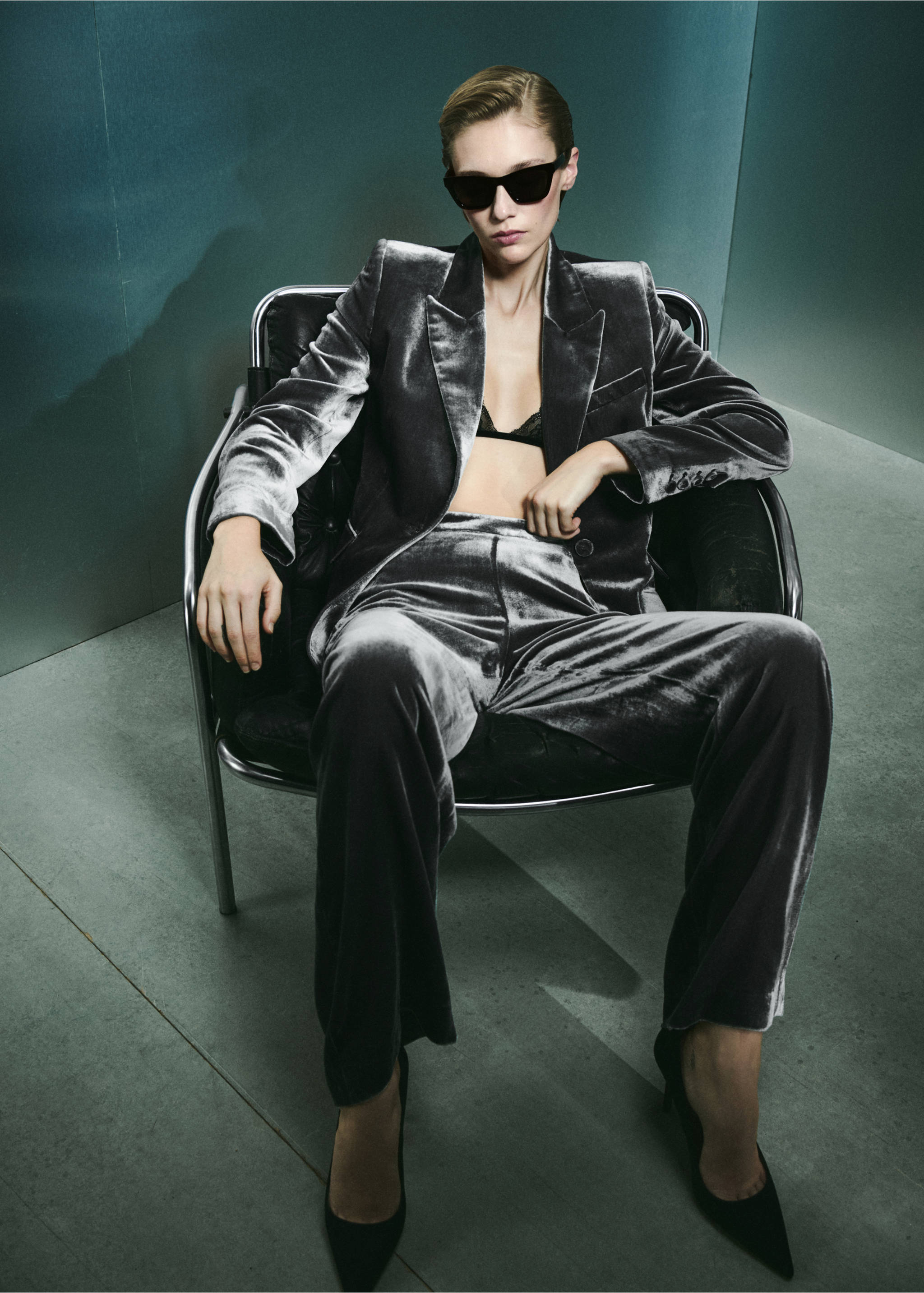 Velvet suit trousers - Details of the article 2, Silver. Ref: 77069239-00.