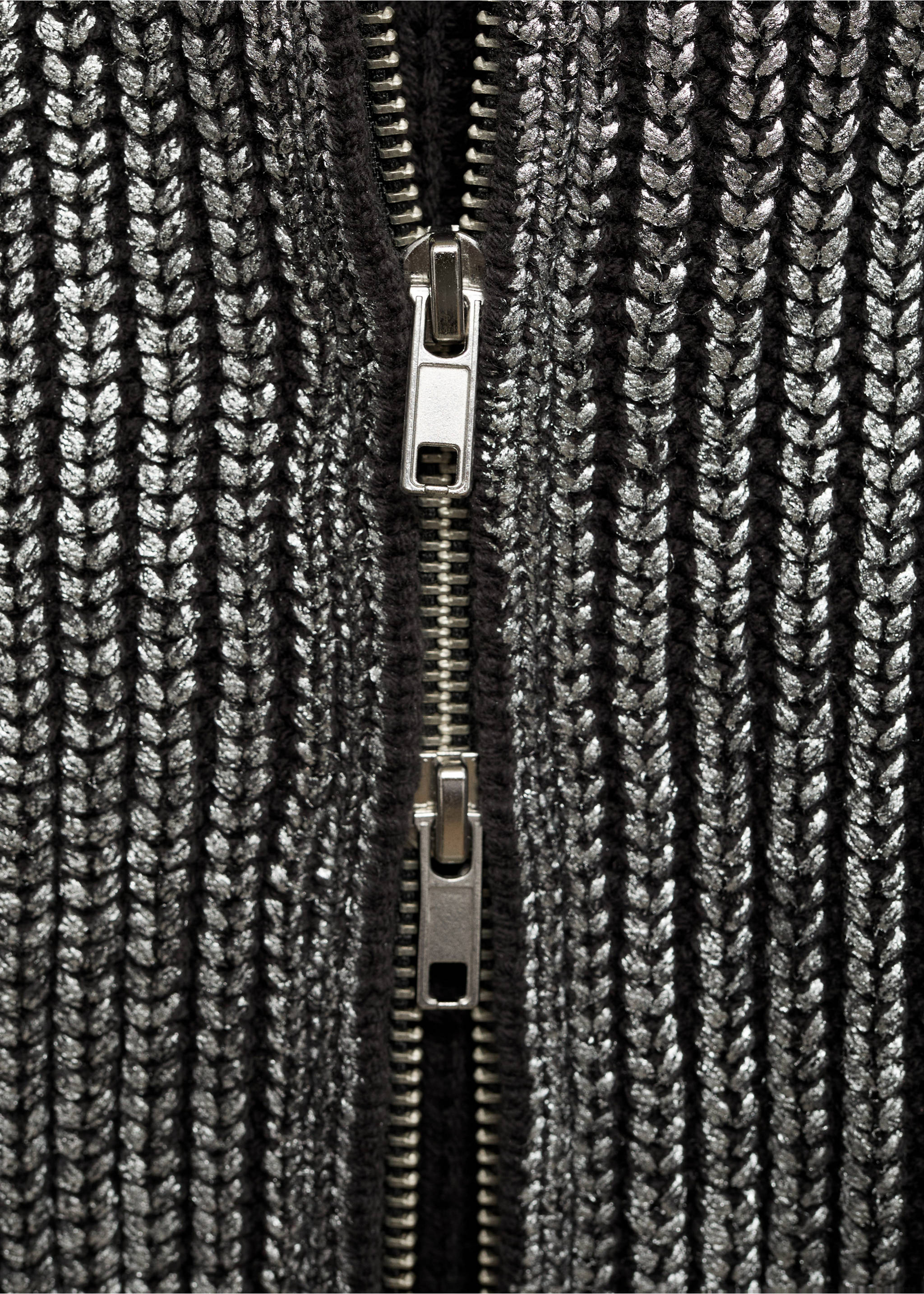 Perkins-neck foil waistcoat - Details of the article 0, Silver. Ref: 77069406-00.