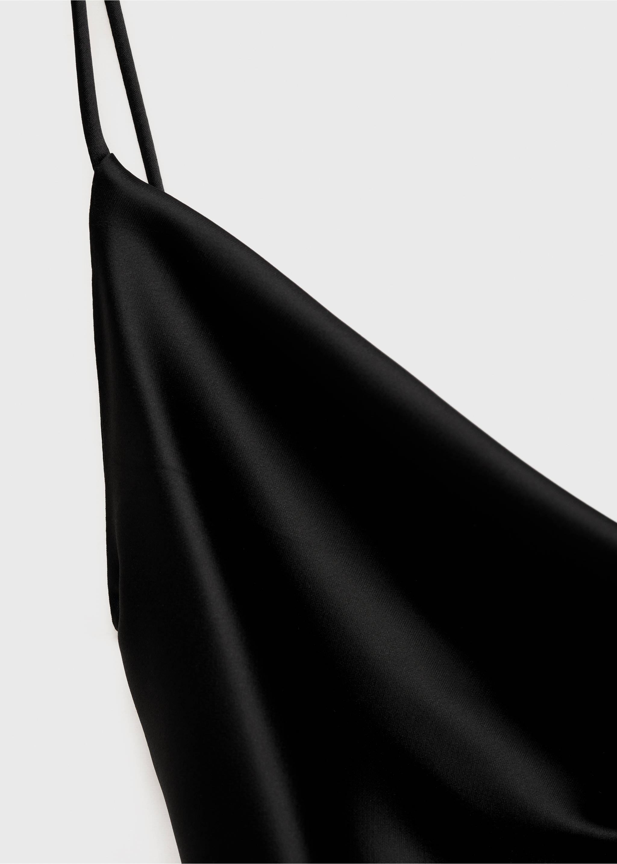 Short cross-back dress - Details of the article 0, Black. Ref: 77069407-00.