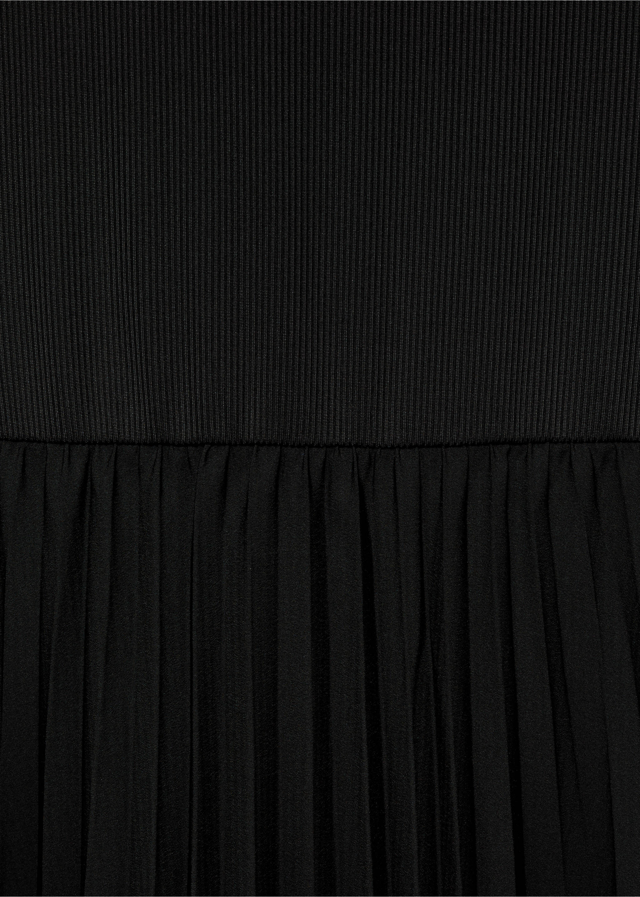 Plisované midi šaty - Detail zboží 8, Černá. Ref: 77070330-00.