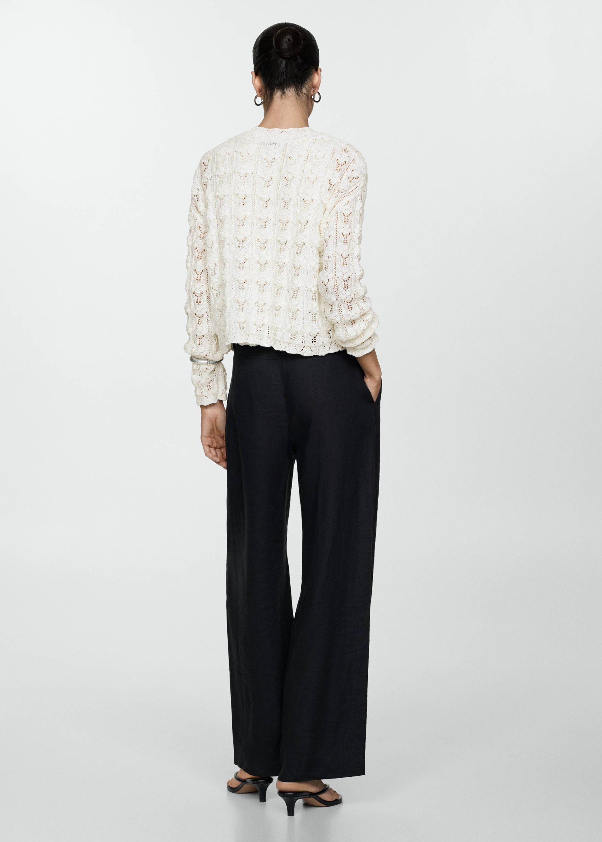 Crochet knitted cardigan - Reverse of the article