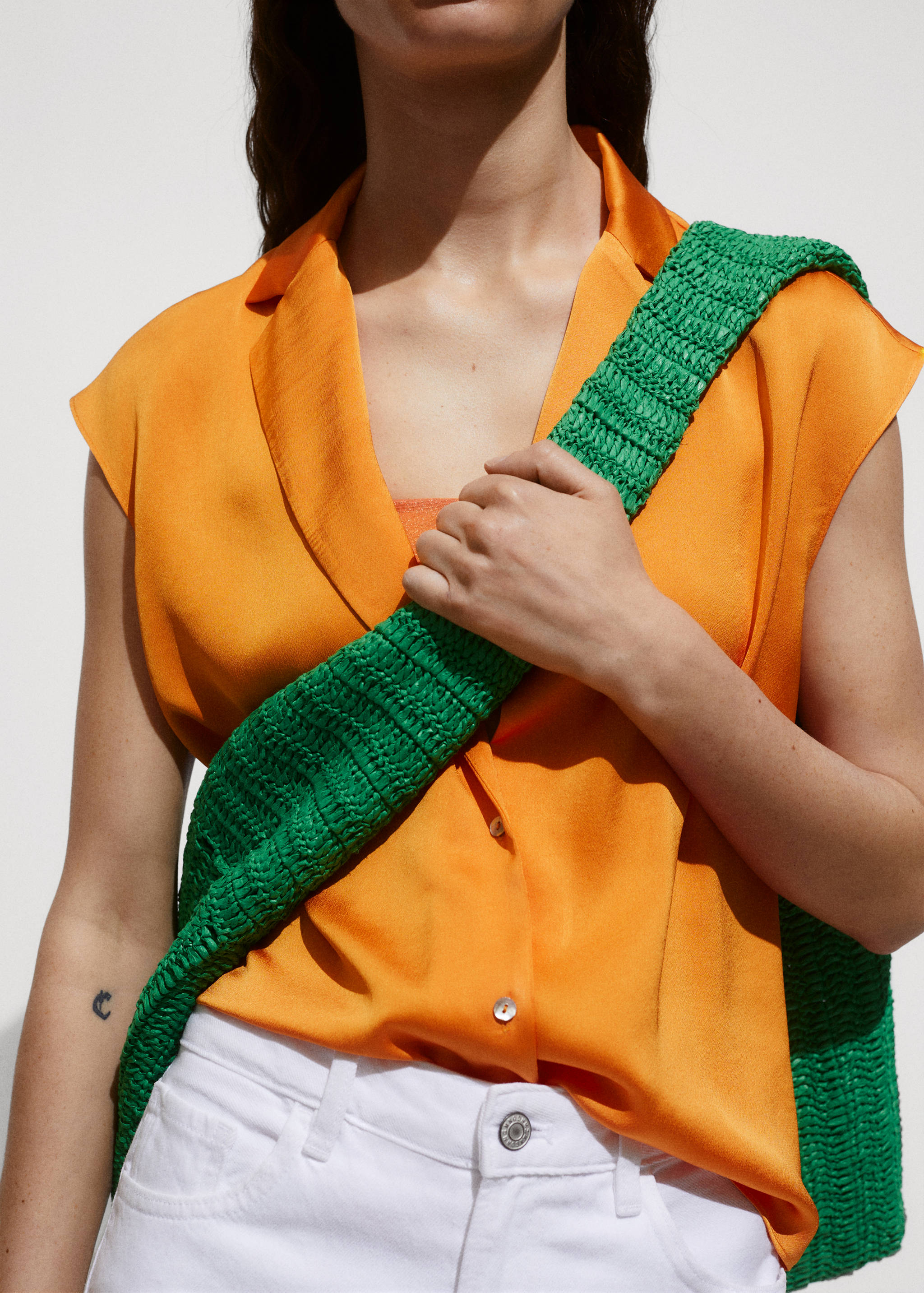 Soepelvallende satijnen blouse - Middenvlak